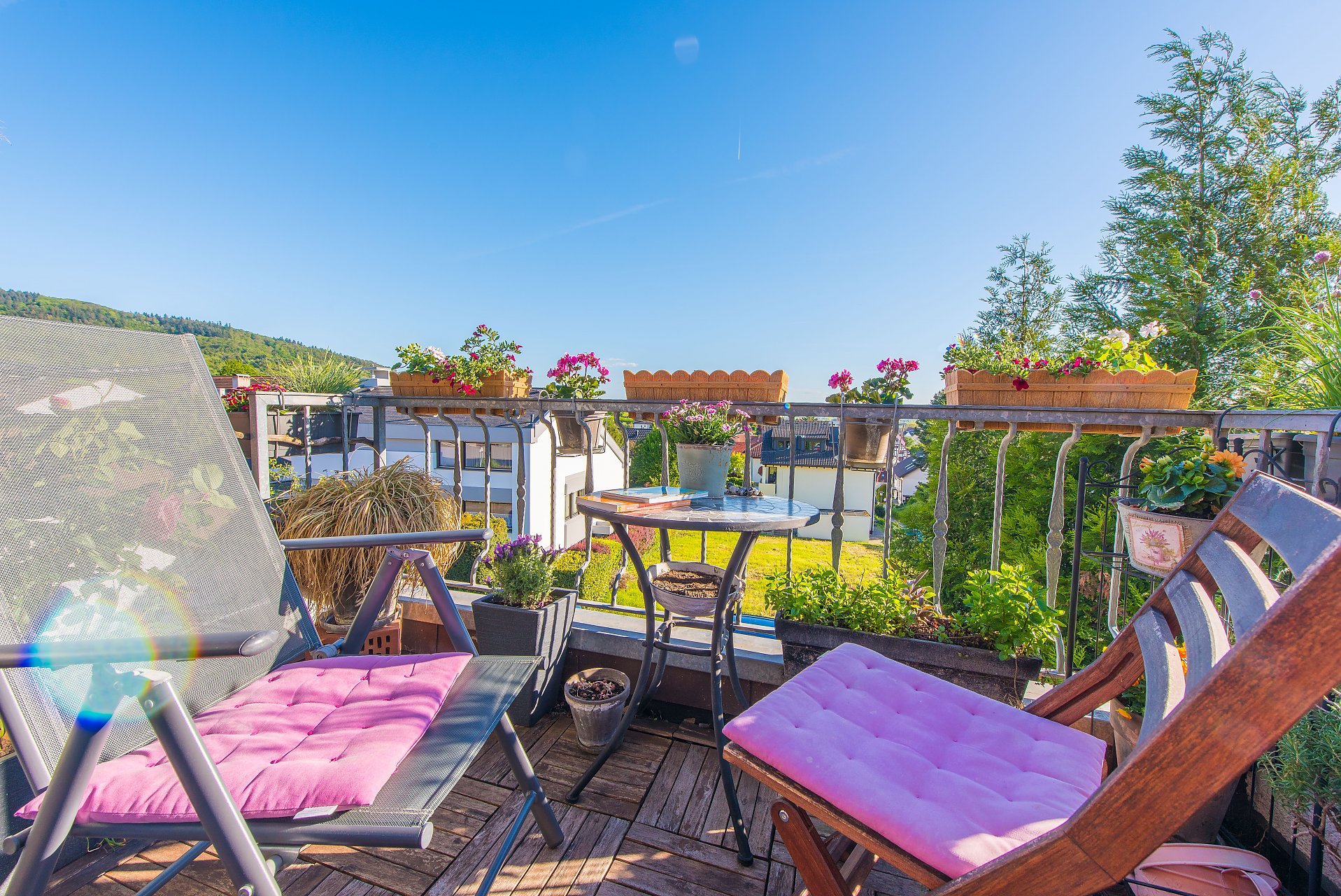 Hirschberg Dachgeschoßwohnung mit Blick in die Rheinebene - Oliver Reifferscheid - Immobilienmakler Darmstadt