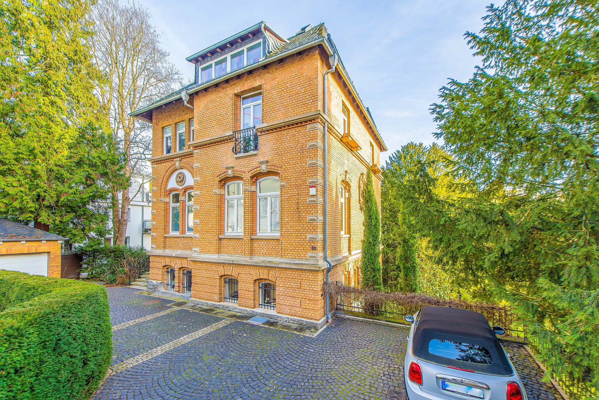 Wiesbaden Villa in bester, oberer Wald- und Parkrandlage auf dem Neroberg, umfangreich saniert - Oliver Reifferscheid - Immobilienmakler Darmstadt