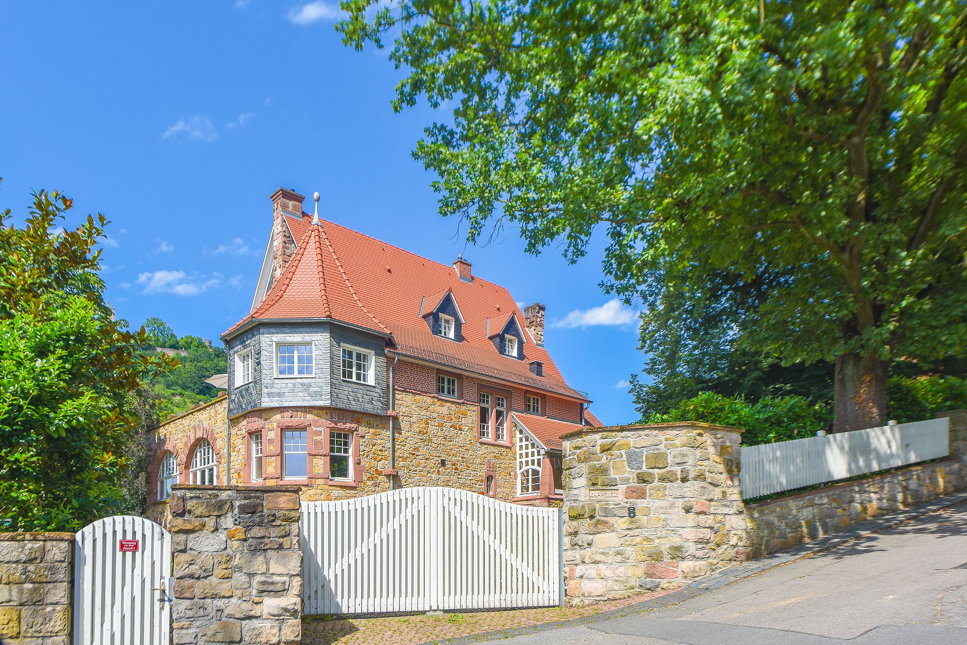 Heppenheim Historische, umfangreich sanierte Villa von Heinrich Metzendorf in sehr guter, oberer Hanglage - Oliver Reifferscheid - Immobilienmakler Darmstadt
