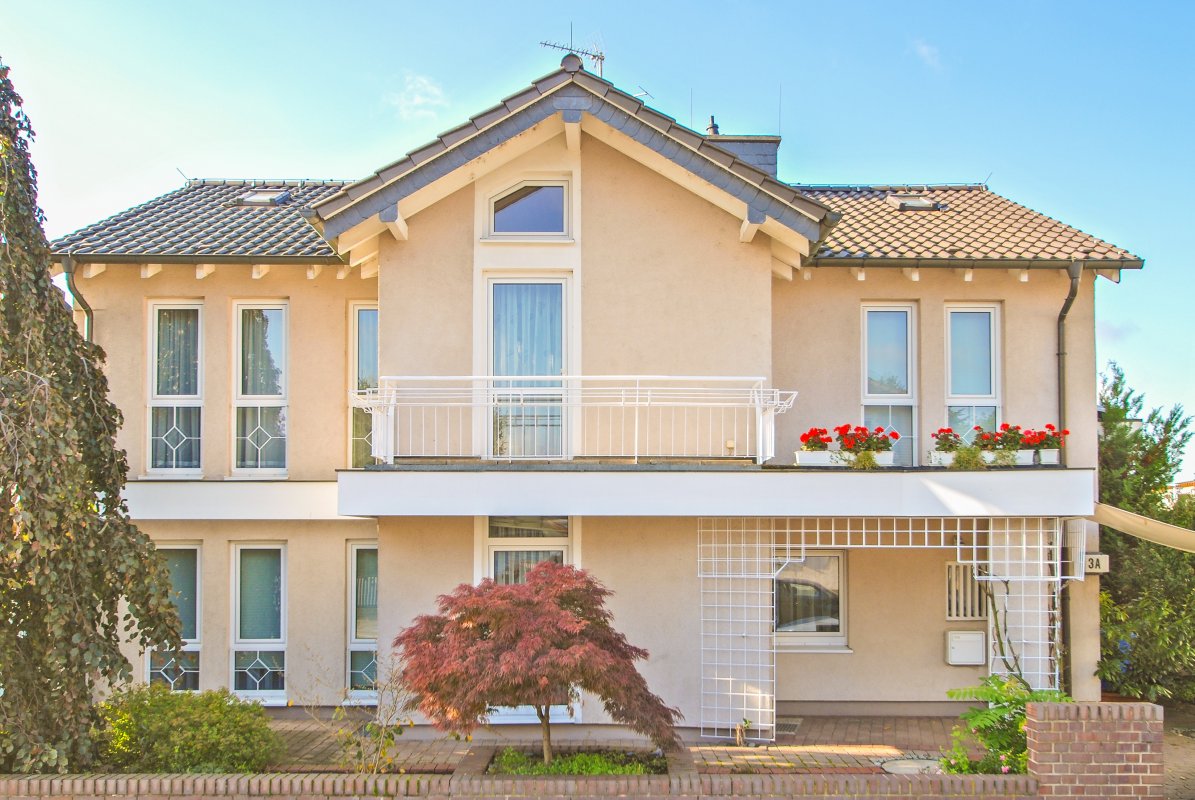  Biebesheim, Ein- Zweifamilienhaus (Exposé 1029) - Oliver Reifferscheid - Immobilienmakler Darmstadt