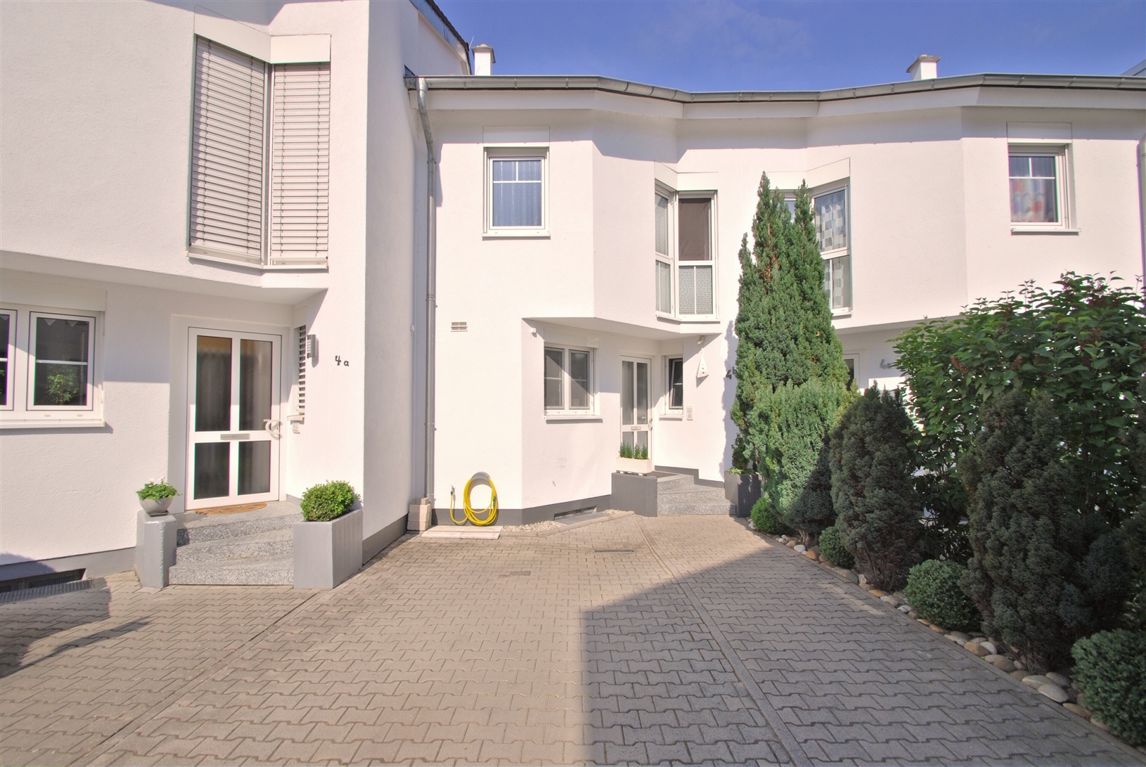 zur Bildergalerie - Seeheim, Reihenmittelhaus in guter Lage (Exposé 1115)