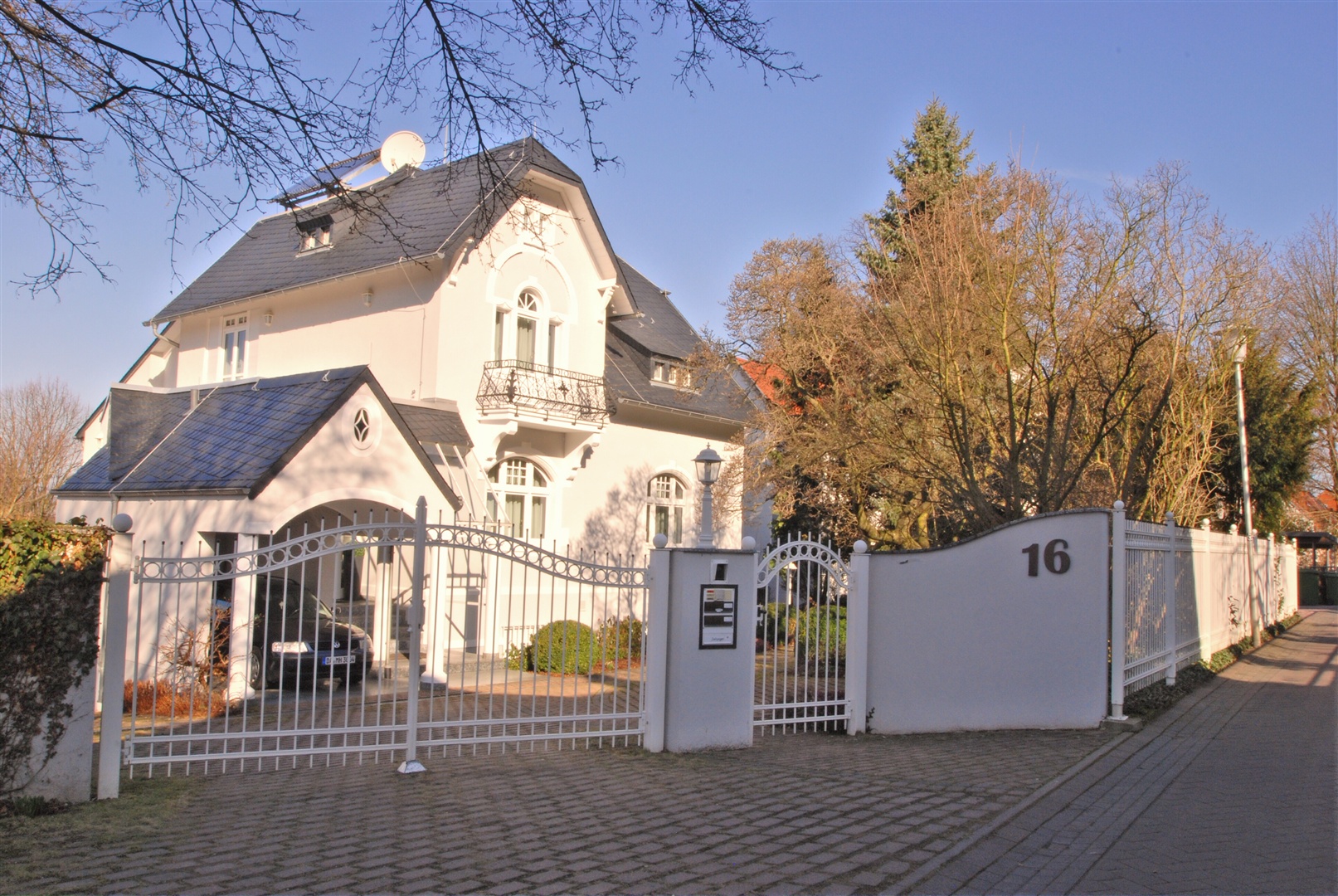 zur Bildergalerie - Jugenheim, Luxusvilla der Jahrhundertwende (Exposé 1207)