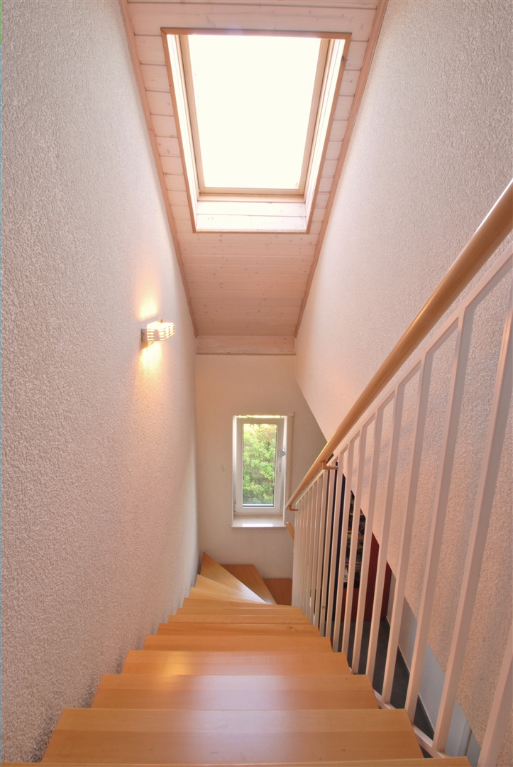 treppenhaus ins dachgeschoß - Oliver Reifferscheid - Immobilienmakler Darmstadt