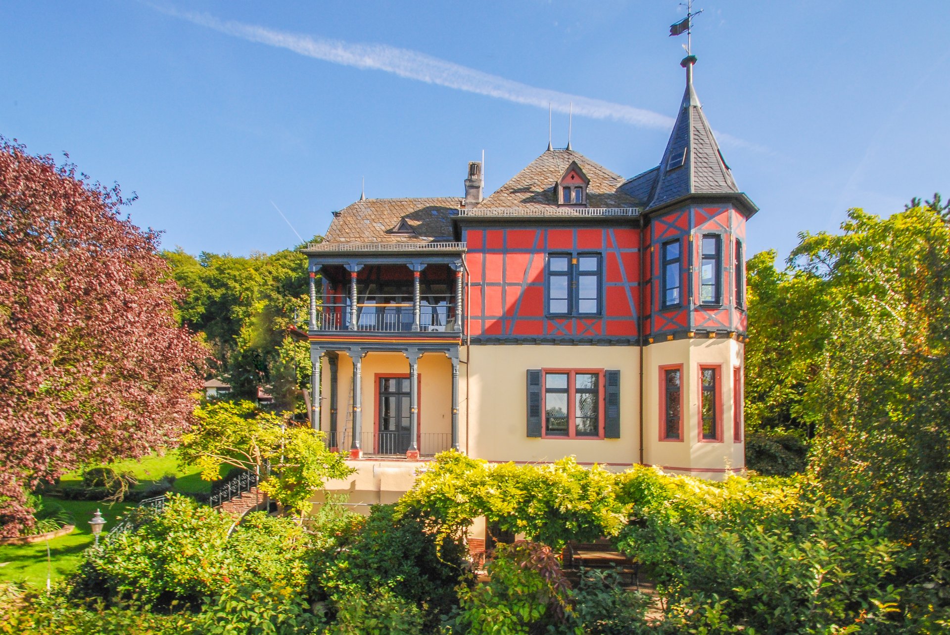 Bergstraße - Gründerzeitvilla in oberster Hanglage mit Blick