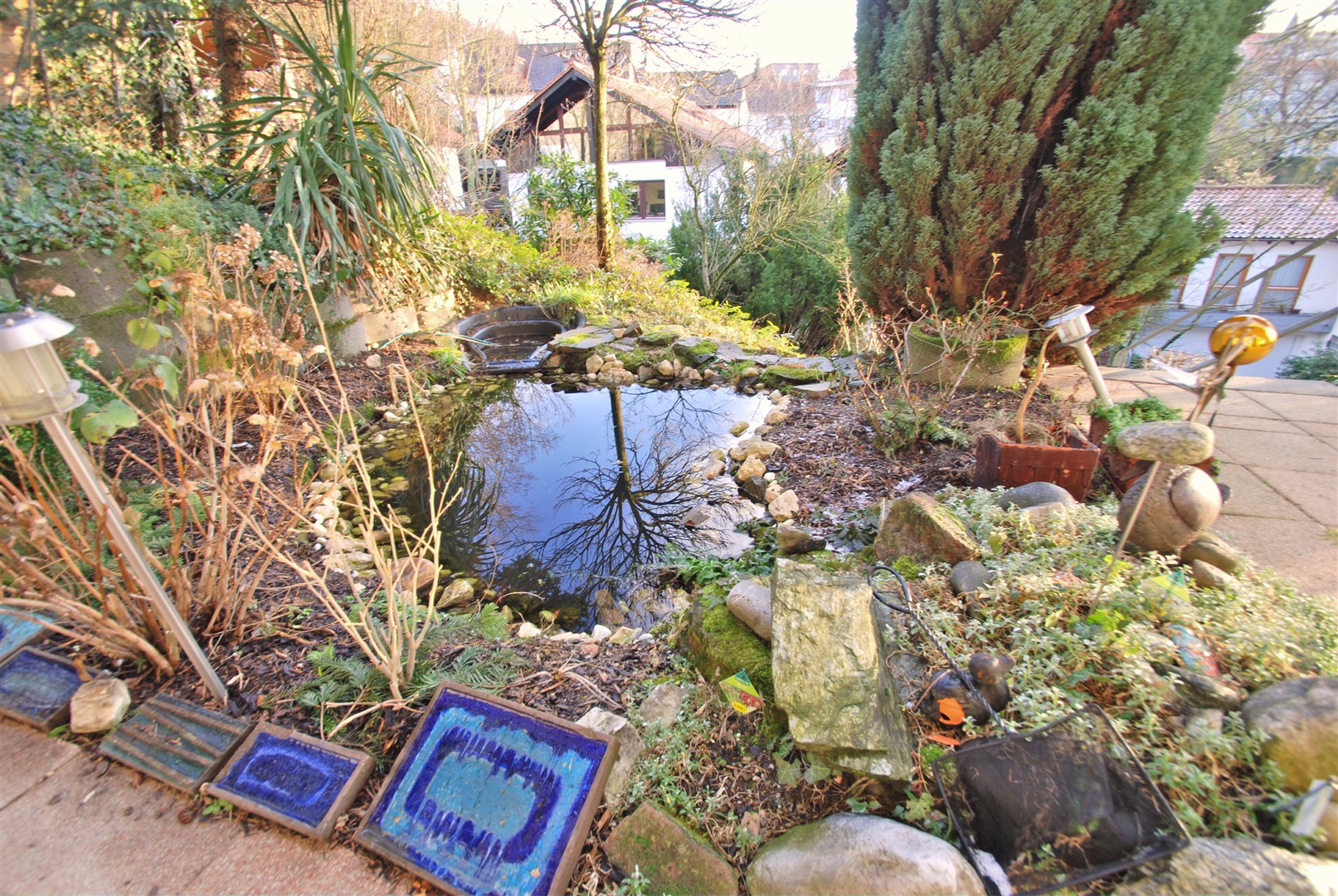 kleiner zierfischteich im garten - Oliver Reifferscheid - Immobilienmakler Darmstadt