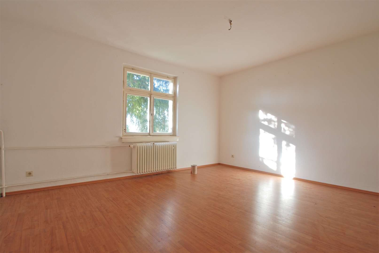 Ein weiteres Schlafzimmer von insgesamt drei Räumen im 1. OG - Oliver Reifferscheid - Immobilienmakler Darmstadt