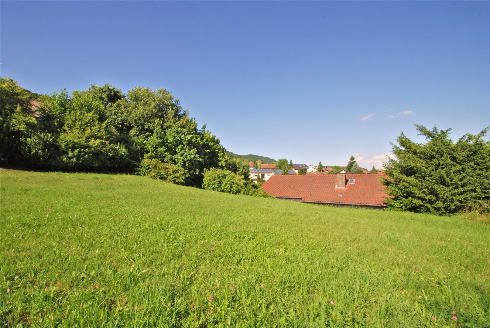 zur Bildergalerie - Kirschhausen, Rechteckiges Baugrundstück - Exposé 1416