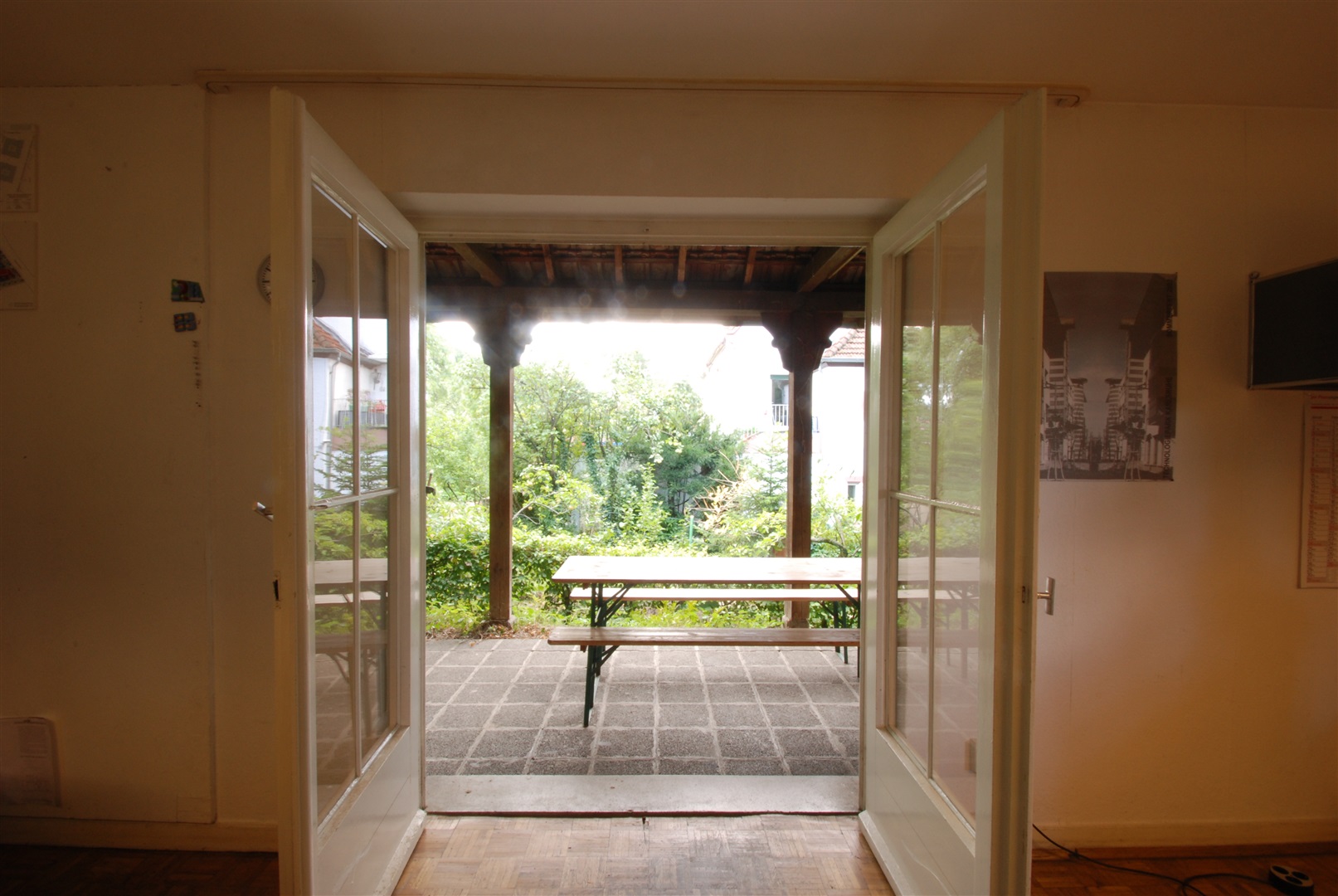 Ausgang vom Wohnzimmer zur Terrasse - Oliver Reifferscheid - Immobilienmakler Darmstadt