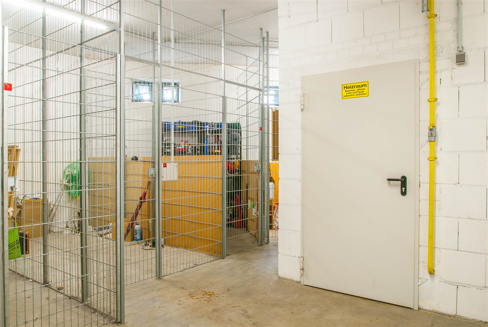 Ca. 15 ordentlich große Kellerparzellen für fast jede Wohnung - Oliver Reifferscheid - Immobilienmakler Darmstadt
