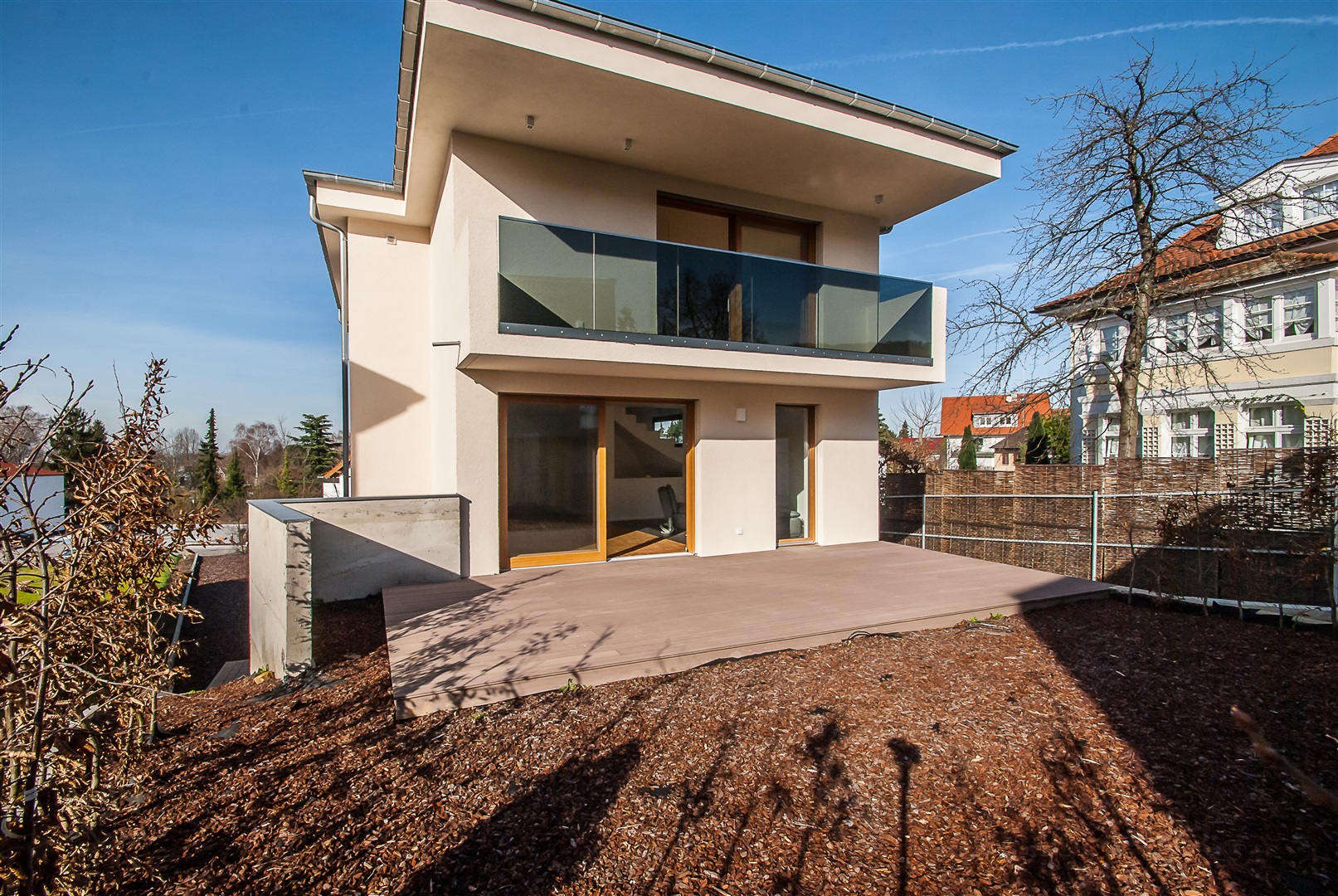 Bauhausstil mit Fahrstuhl in sehr guter Lage - Oliver Reifferscheid - Immobilienmakler Darmstadt