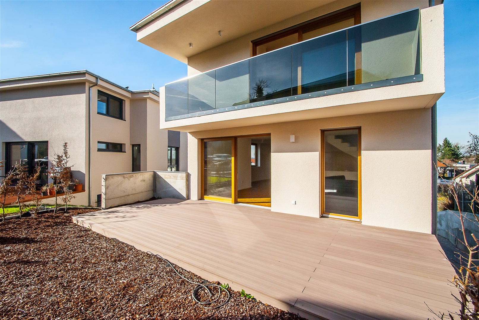 Gartenterrasse für sonnige Stunden - Oliver Reifferscheid - Immobilienmakler Darmstadt