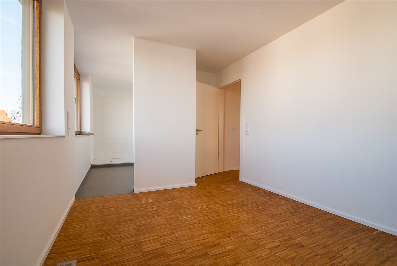 Gästezimmer mit großem Bad en Suite - Oliver Reifferscheid - Immobilienmakler Darmstadt