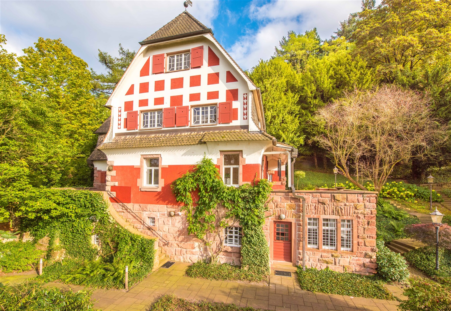 zur Bildergalerie Bensheim - Georg Metzendorfs eigene Villa in bester, oberster Hanglage - Exposé 1616