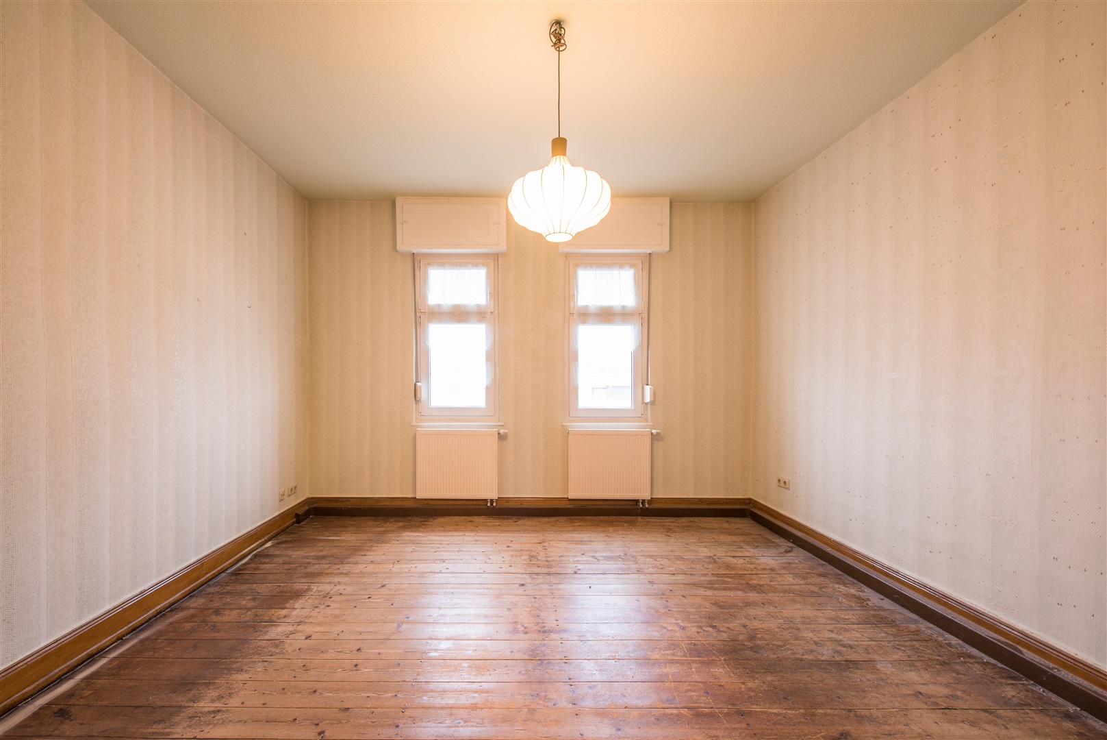 Elternschlafzimmer im DG - Oliver Reifferscheid - Immobilienmakler Darmstadt