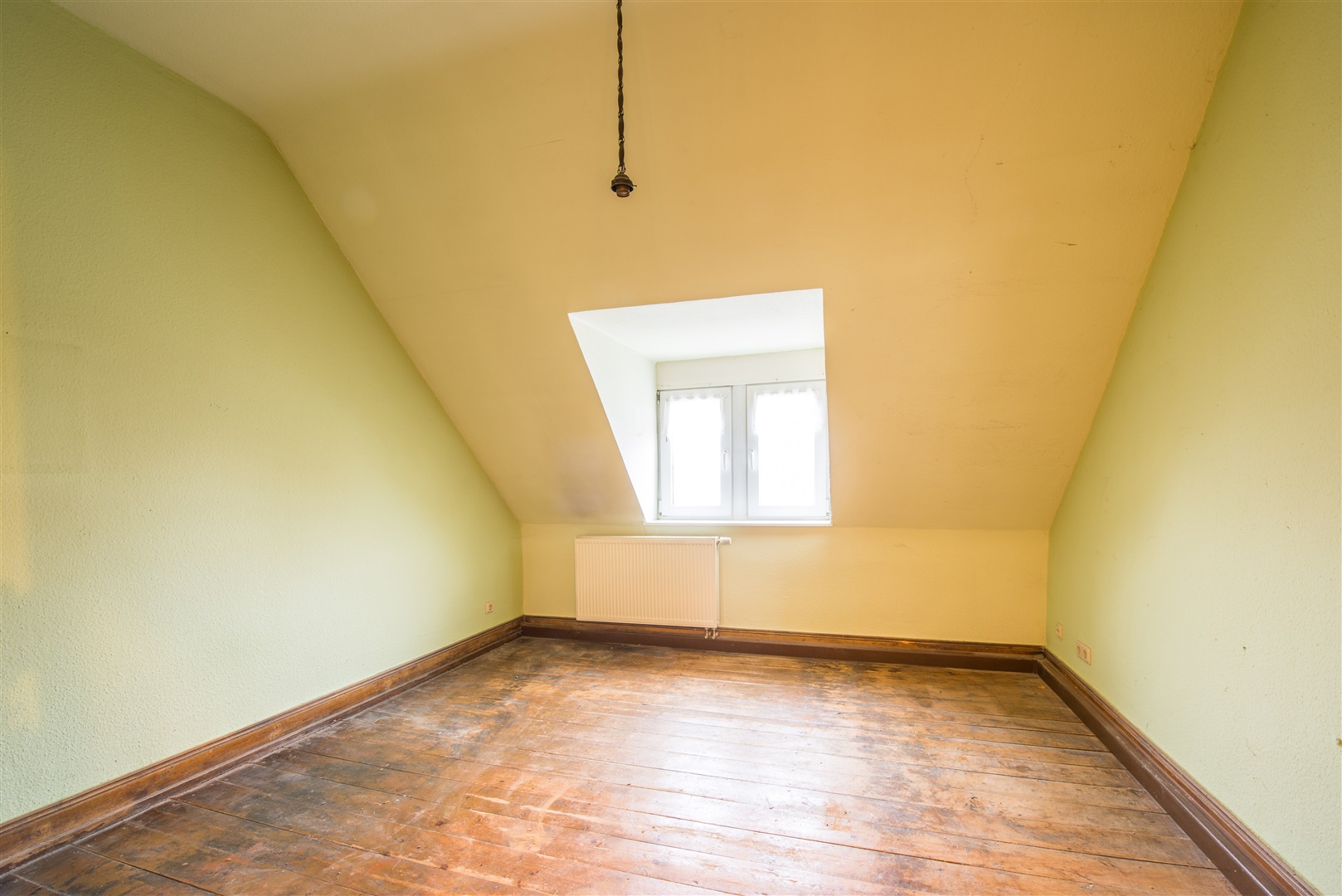 2. Kinderzimmer - Oliver Reifferscheid - Immobilienmakler Darmstadt