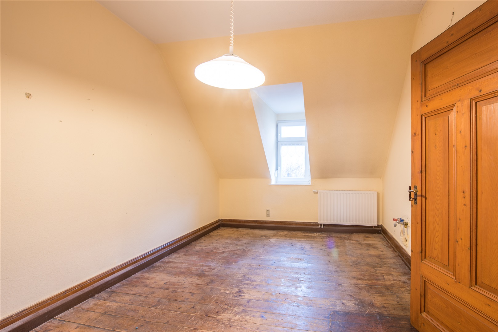 Kinderzimmer zum Garten - Oliver Reifferscheid - Immobilienmakler Darmstadt