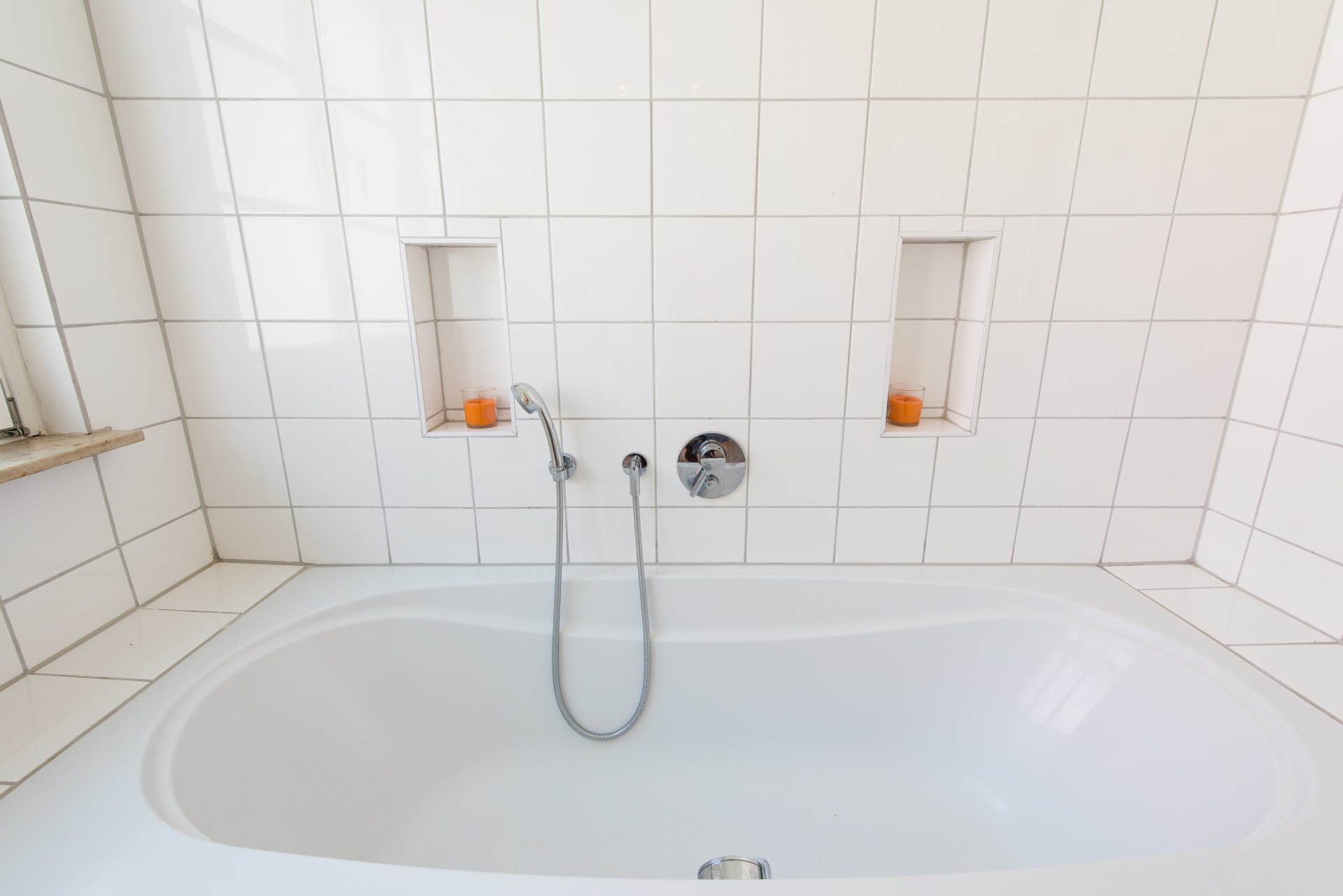 Zwei kleine Kerzenerker sorgen für das richtige Ambiente - Oliver Reifferscheid - Immobilienmakler Darmstadt