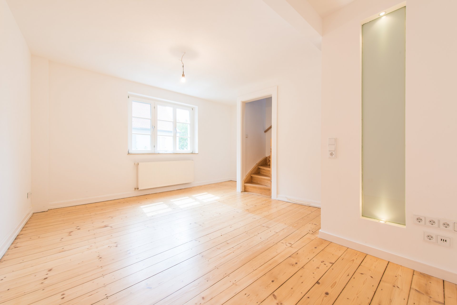 Ob Wohnzimmer oder Schlafzimmer - Sie werden sich total wohl fühlen, da sau gemütlich - Oliver Reifferscheid - Immobilienmakler Darmstadt