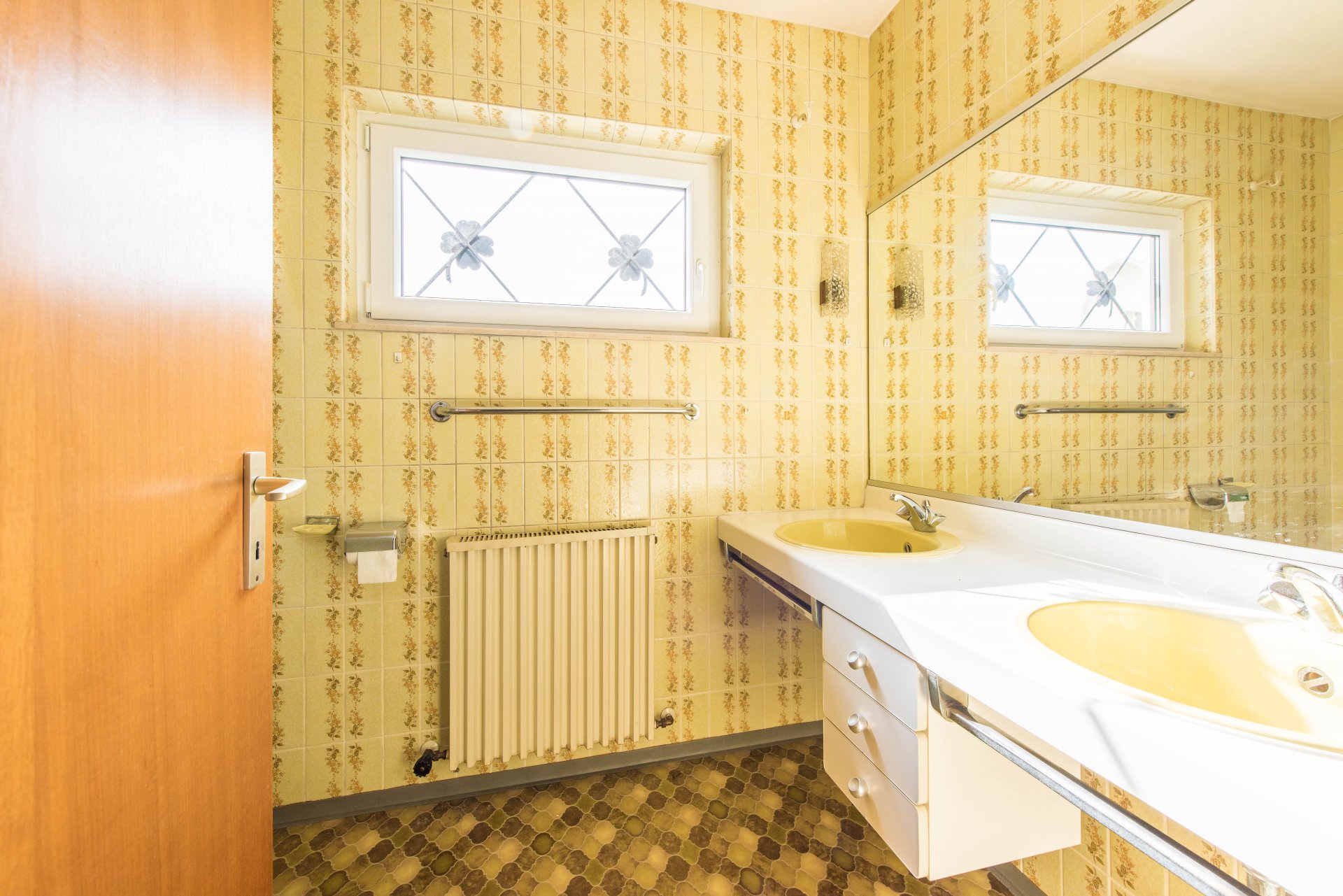 Das 2. Bad mit Dusche - Oliver Reifferscheid - Immobilienmakler Darmstadt
