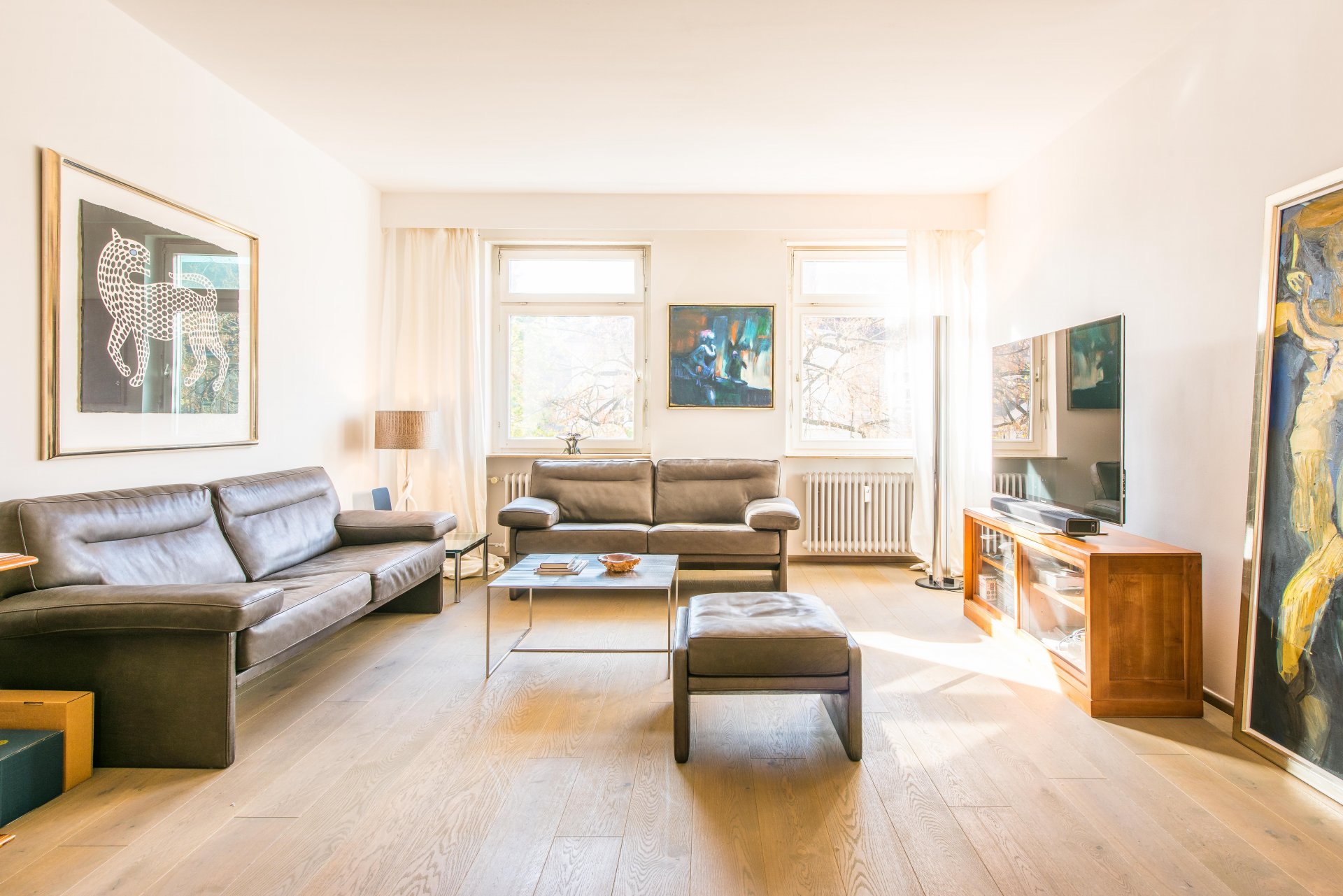 Großes Wohnzimmer mit Südfenstern - Oliver Reifferscheid - Immobilienmakler Darmstadt