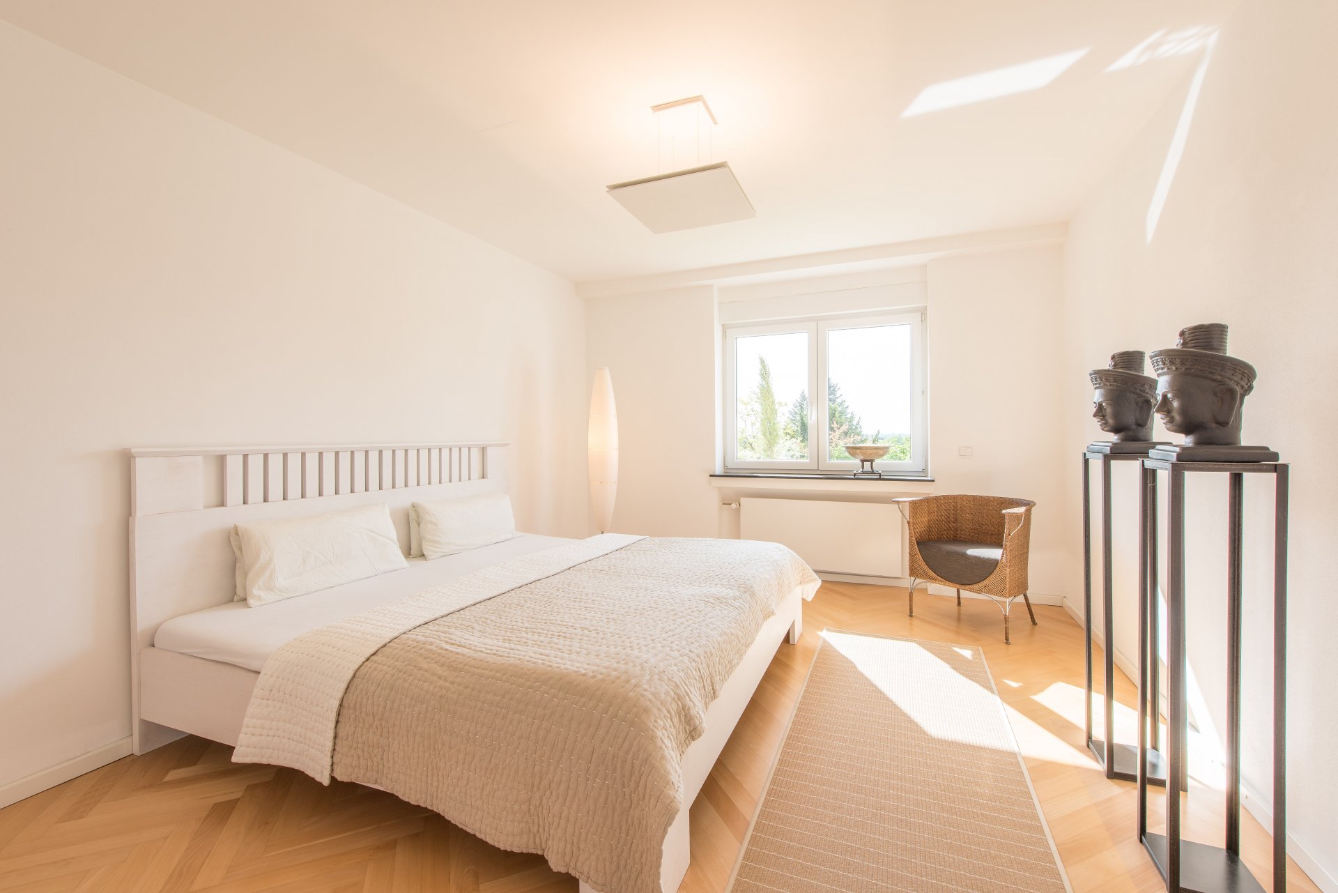 Elternschlafzimmer als NUR Schlafraum. Je weniger drin, um so besser der Schlaf - Oliver Reifferscheid - Immobilienmakler Darmstadt