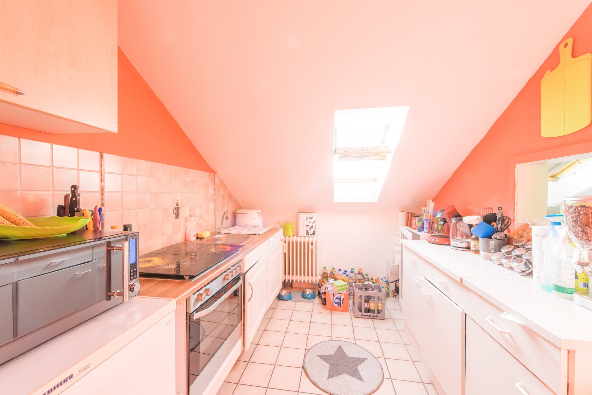 Separater Küchenraum, Die EBK gehört der aktuellen Mieterin - Oliver Reifferscheid - Immobilienmakler Darmstadt