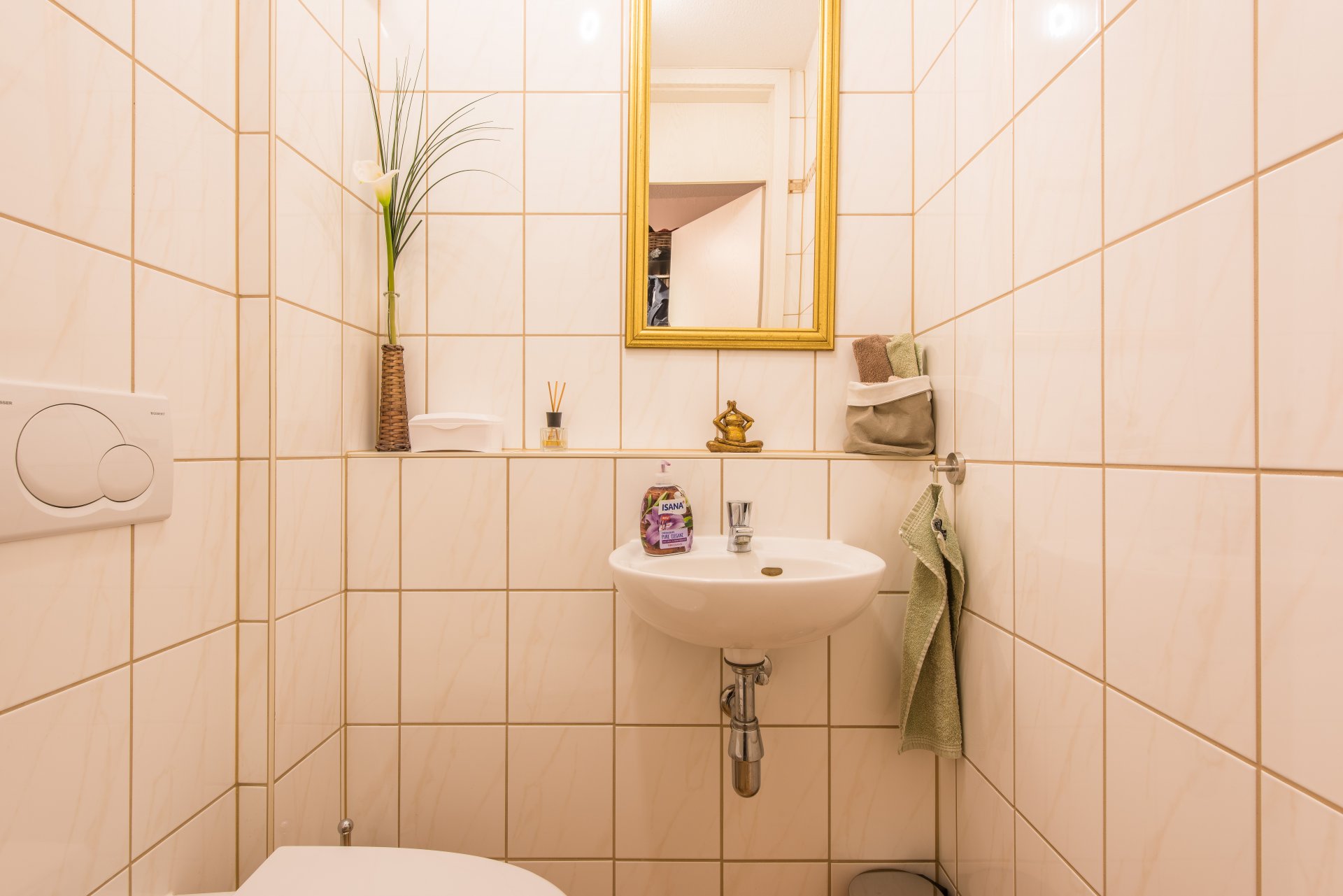 Gäste-WC - Oliver Reifferscheid - Immobilienmakler Darmstadt