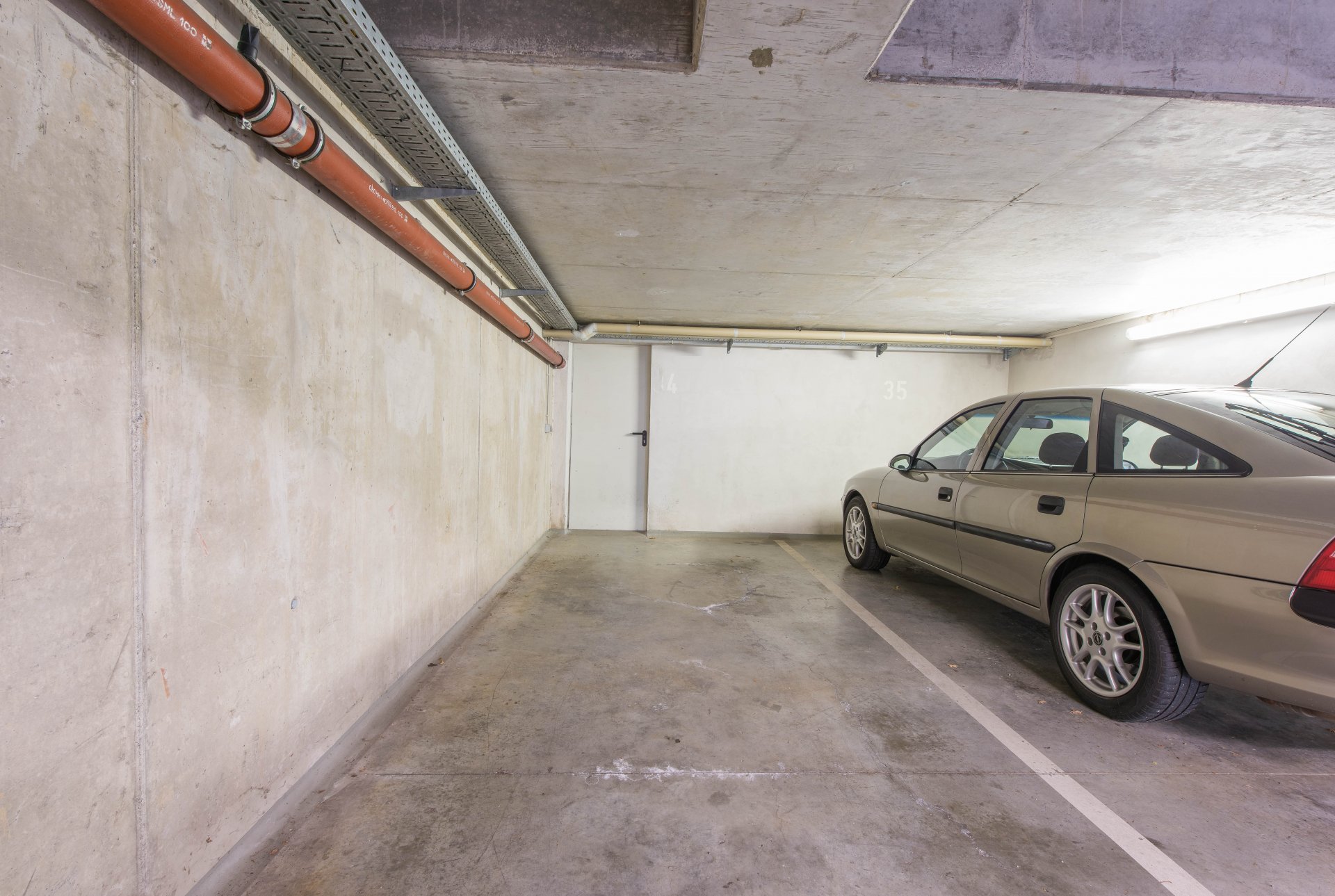 Tiefgaragenstellplatz mit reichlich Platz - Oliver Reifferscheid - Immobilienmakler Darmstadt