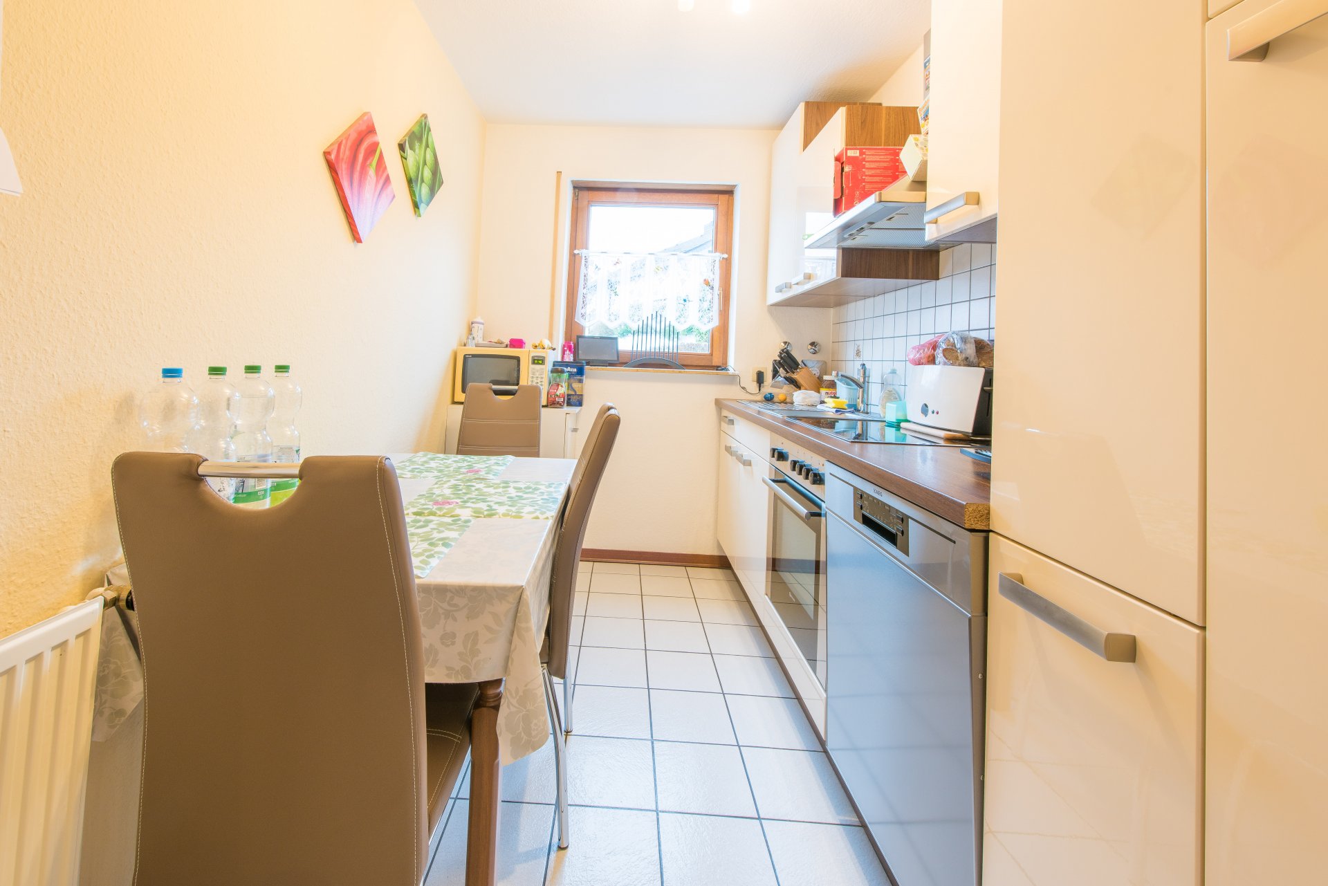 Küchenraum separat, dann müssen Sie Ihren Mann nicht beim arbeiten zusehen - Oliver Reifferscheid - Immobilienmakler Darmstadt