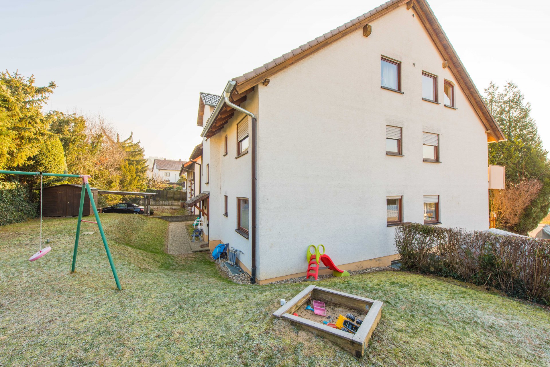 Kinder spielen draußen, Ruhe im Haus - Oliver Reifferscheid - Immobilienmakler Darmstadt
