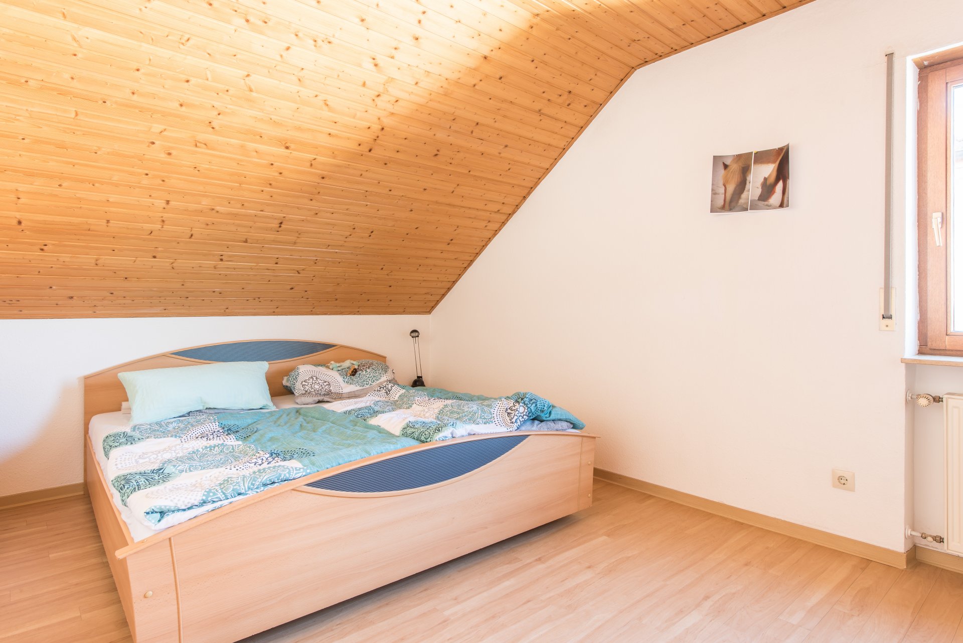 Schlafen in der Dachschräge soll besonders gemütlich sein - Oliver Reifferscheid - Immobilienmakler Darmstadt
