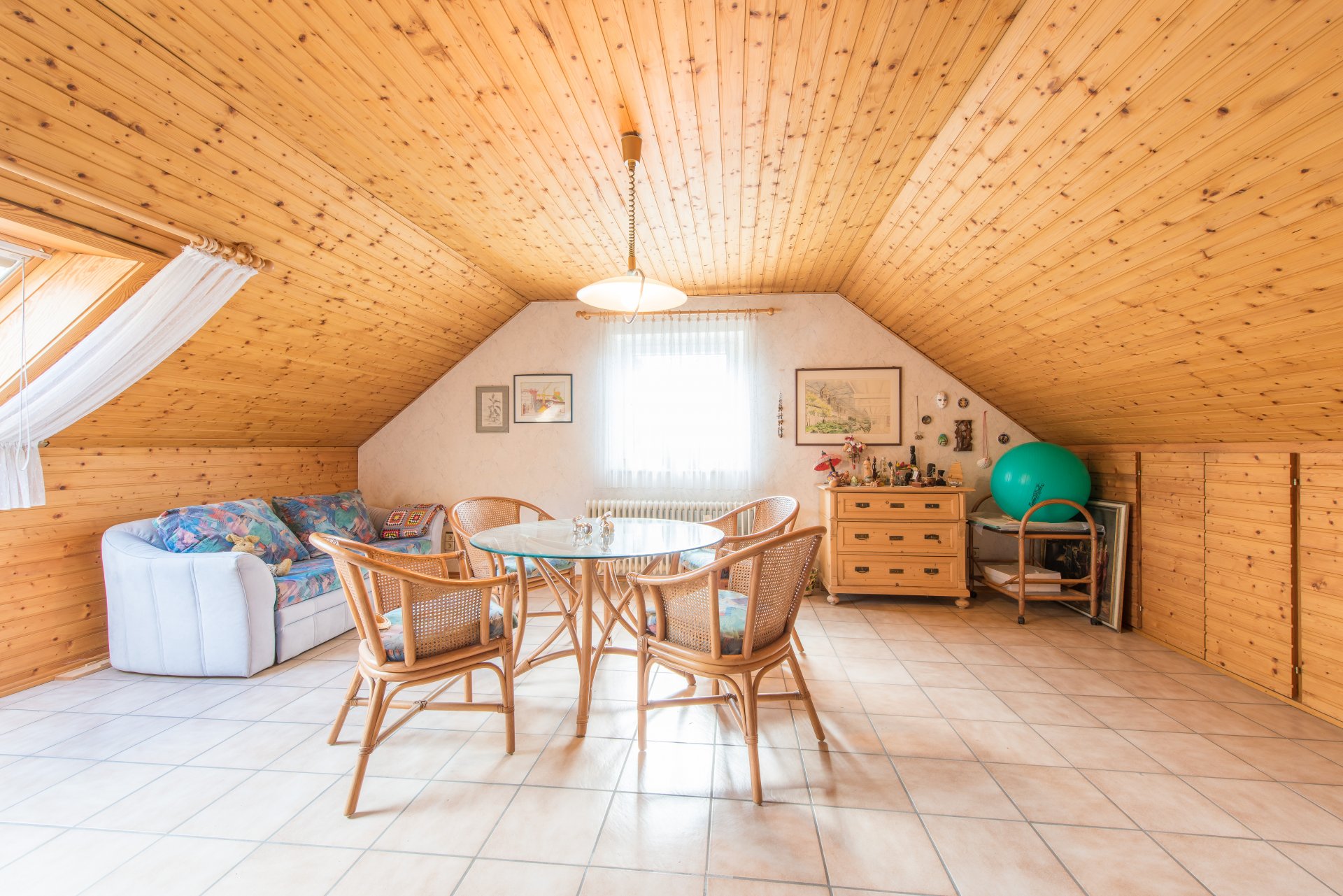 Drei Dachzimmer für die Kinder - Oliver Reifferscheid - Immobilienmakler Darmstadt