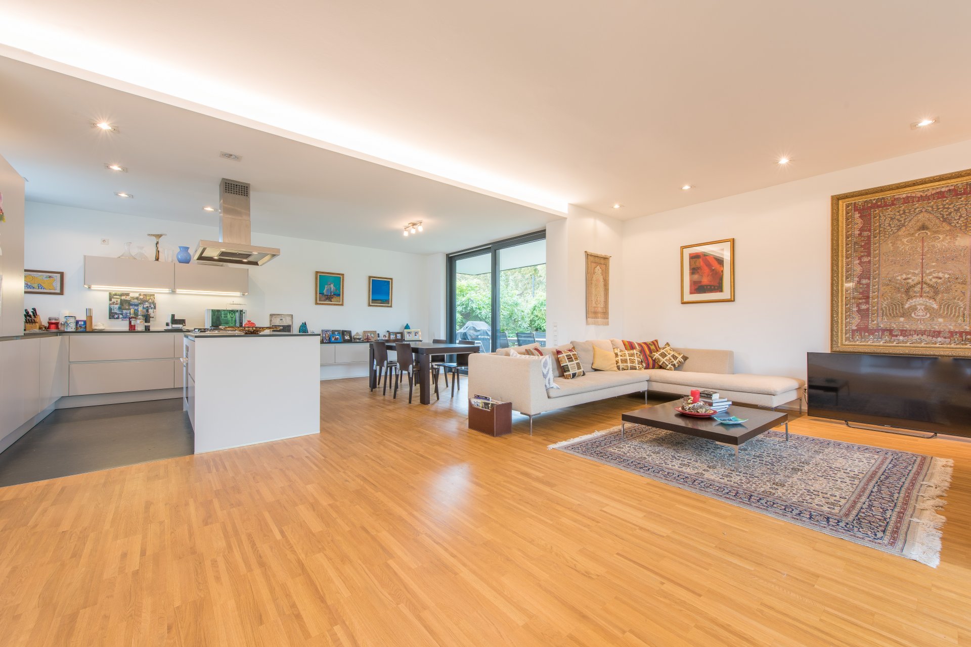 Offen, modern Wohnen - Oliver Reifferscheid - Immobilienmakler Darmstadt