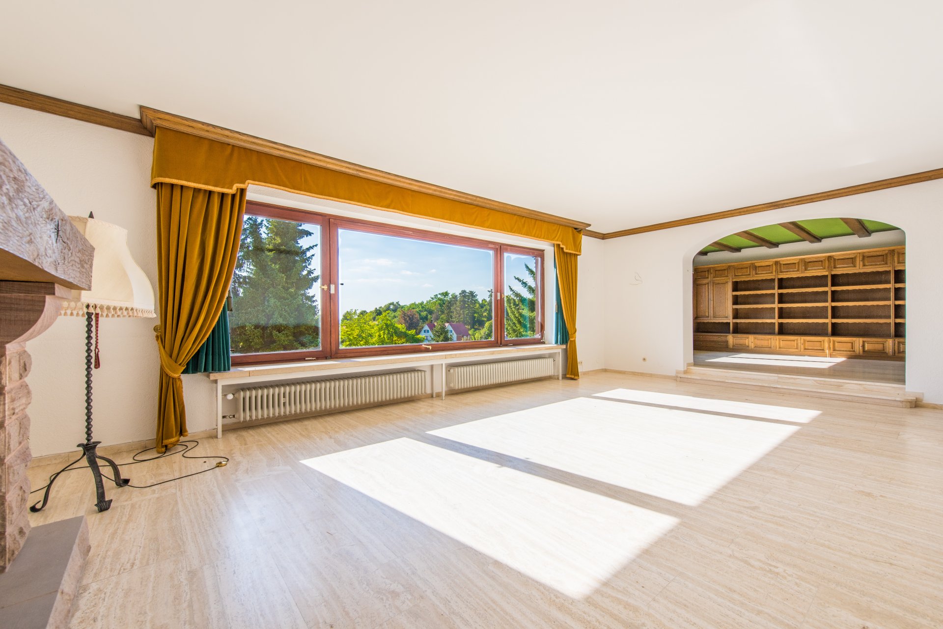 Sehr großzügiges Wohnzimmer mit super Grundriss - Oliver Reifferscheid - Immobilienmakler Darmstadt