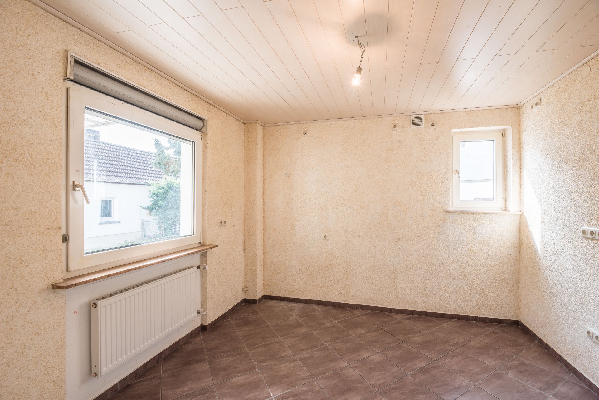 Küche mit extravielen Steckdosen - Oliver Reifferscheid - Immobilienmakler Darmstadt