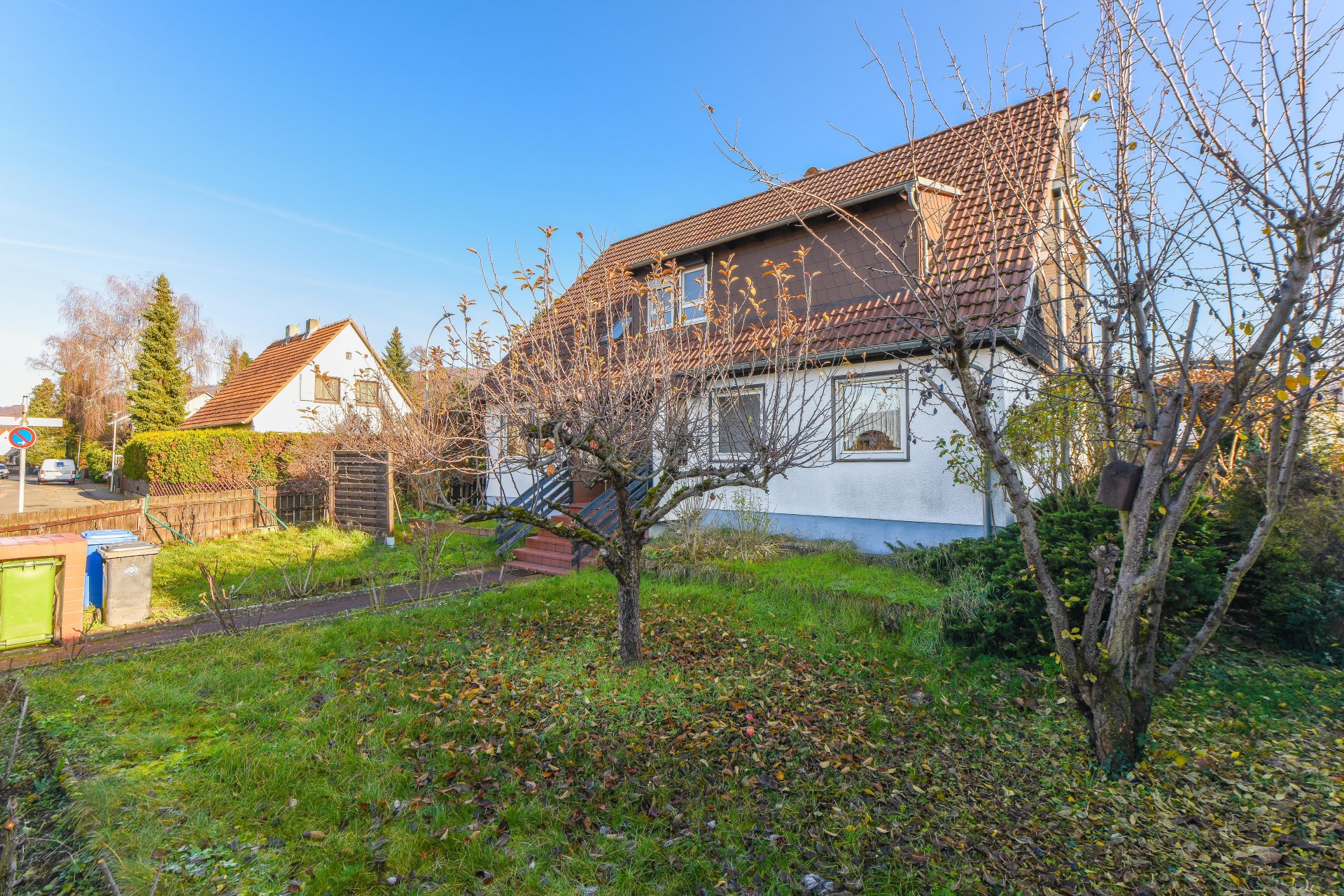 Kleiner Ostgarten im Vorgarten - Oliver Reifferscheid - Immobilienmakler Darmstadt
