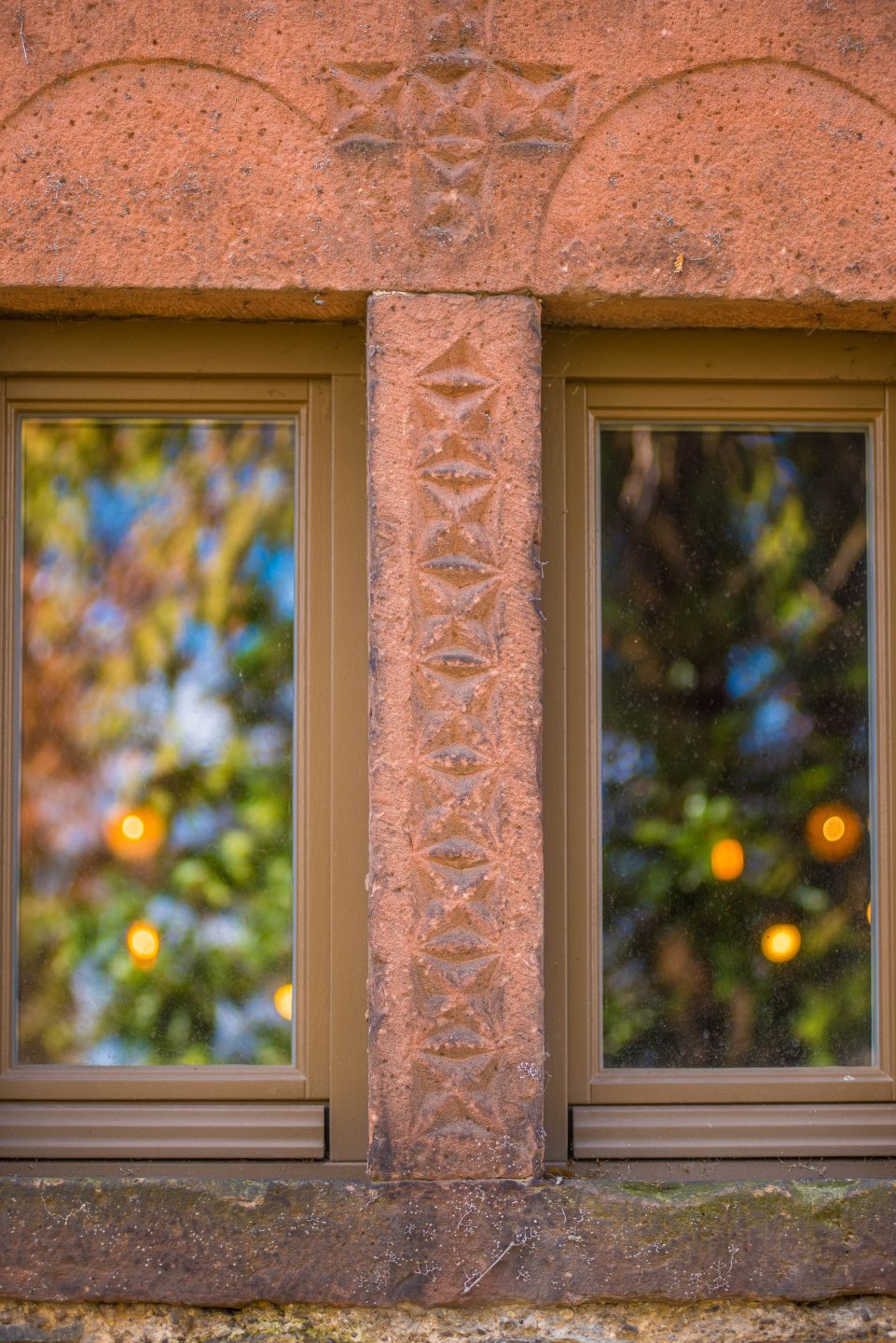 Fensterkreuz mit Details - Oliver Reifferscheid - Immobilienmakler Darmstadt