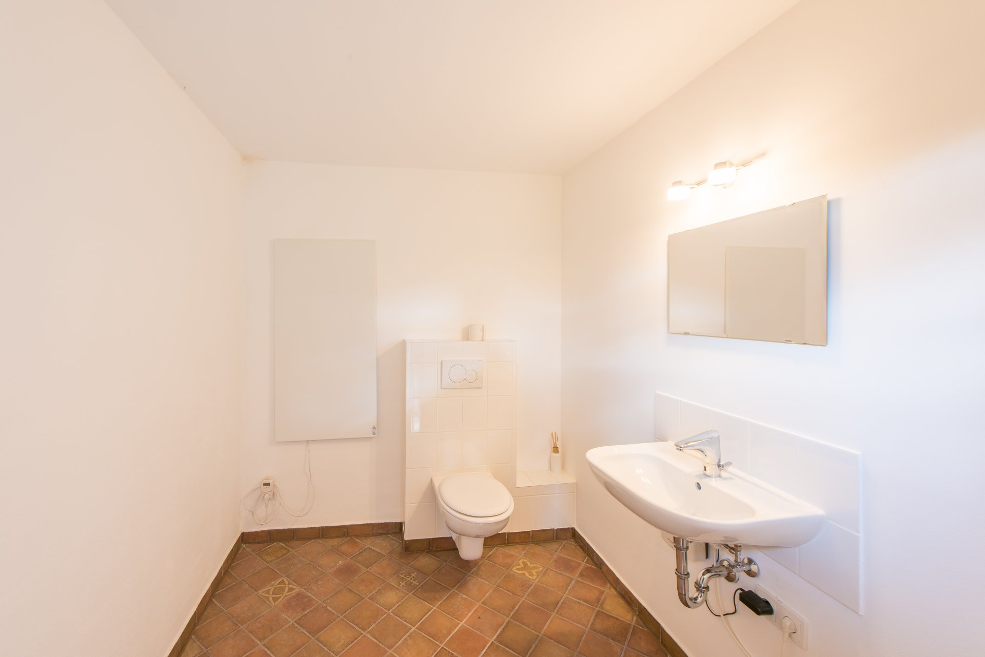 WC fürs Personal - Oliver Reifferscheid - Immobilienmakler Darmstadt