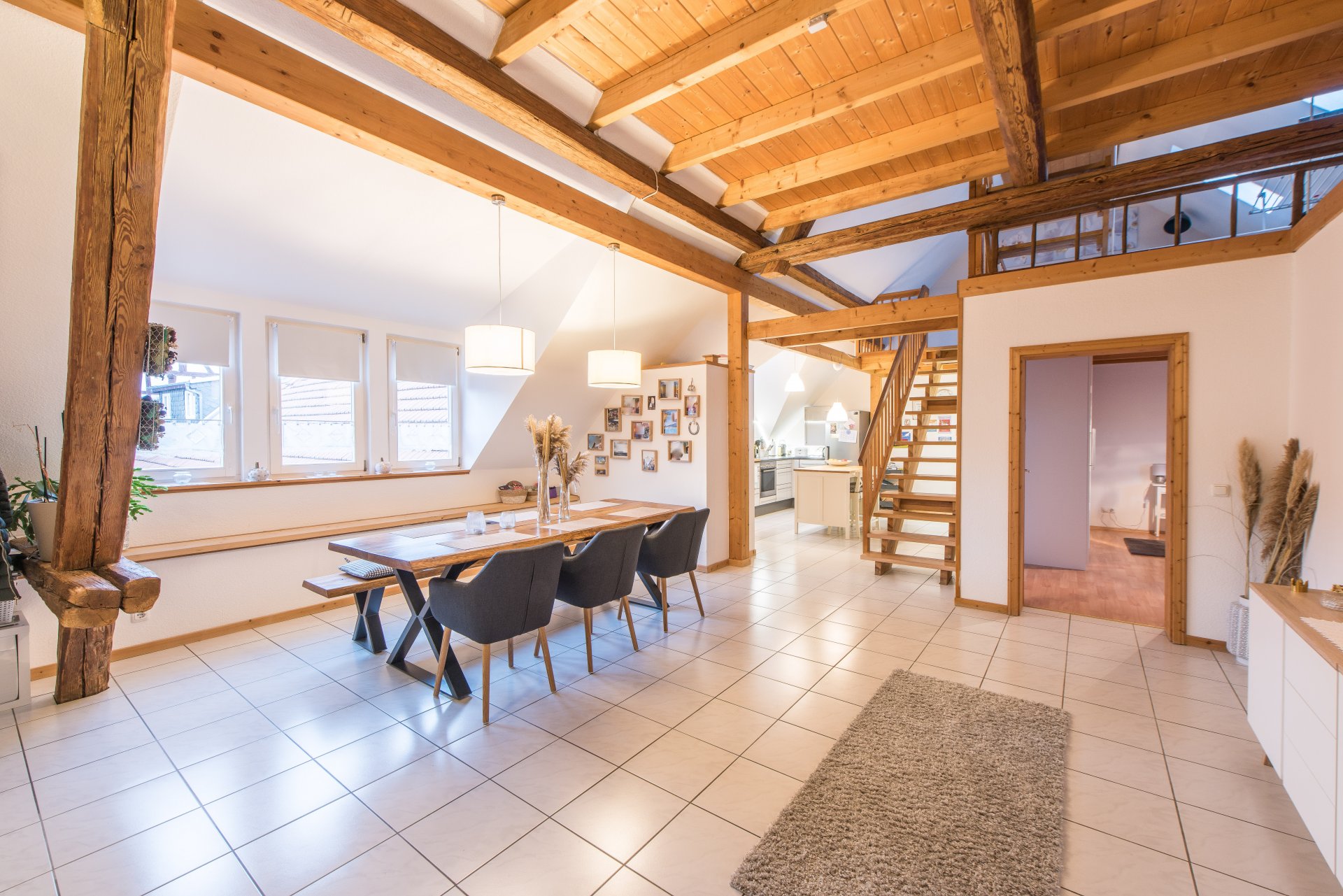 zur Bildergalerie Lengfeld - K A P I T A L A N L A G E 11 Familienhaus in premium Hofreite mit tlw. super Wohnungen