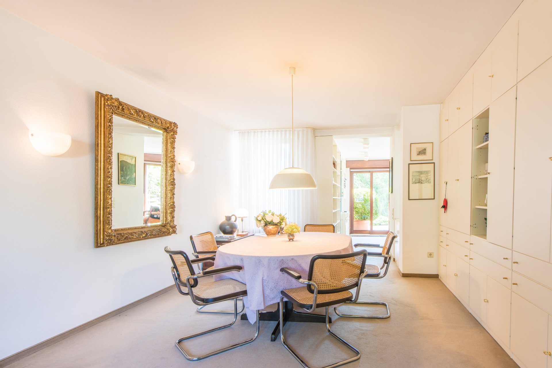 Essbereich mit Perspektive zum Wohnzimmer - Oliver Reifferscheid - Immobilienmakler Darmstadt