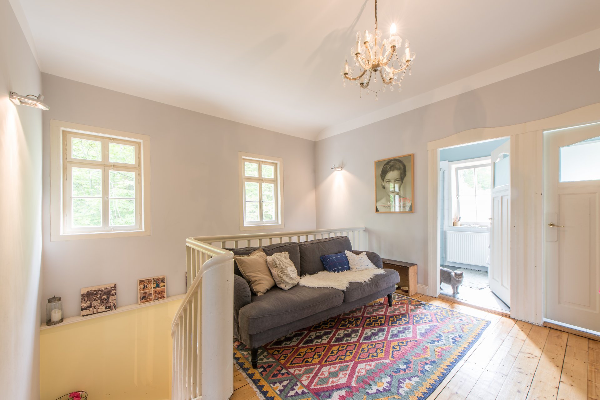 Treppenhaus mal in großzügig mit Sitz- und Spielbereich - Oliver Reifferscheid - Immobilienmakler Darmstadt