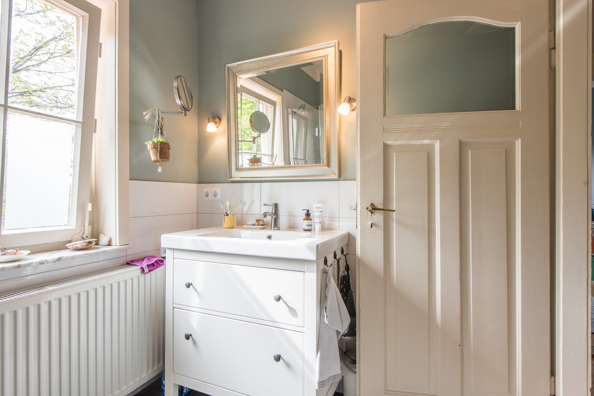 Zähneputzen mit Blick - Oliver Reifferscheid - Immobilienmakler Darmstadt