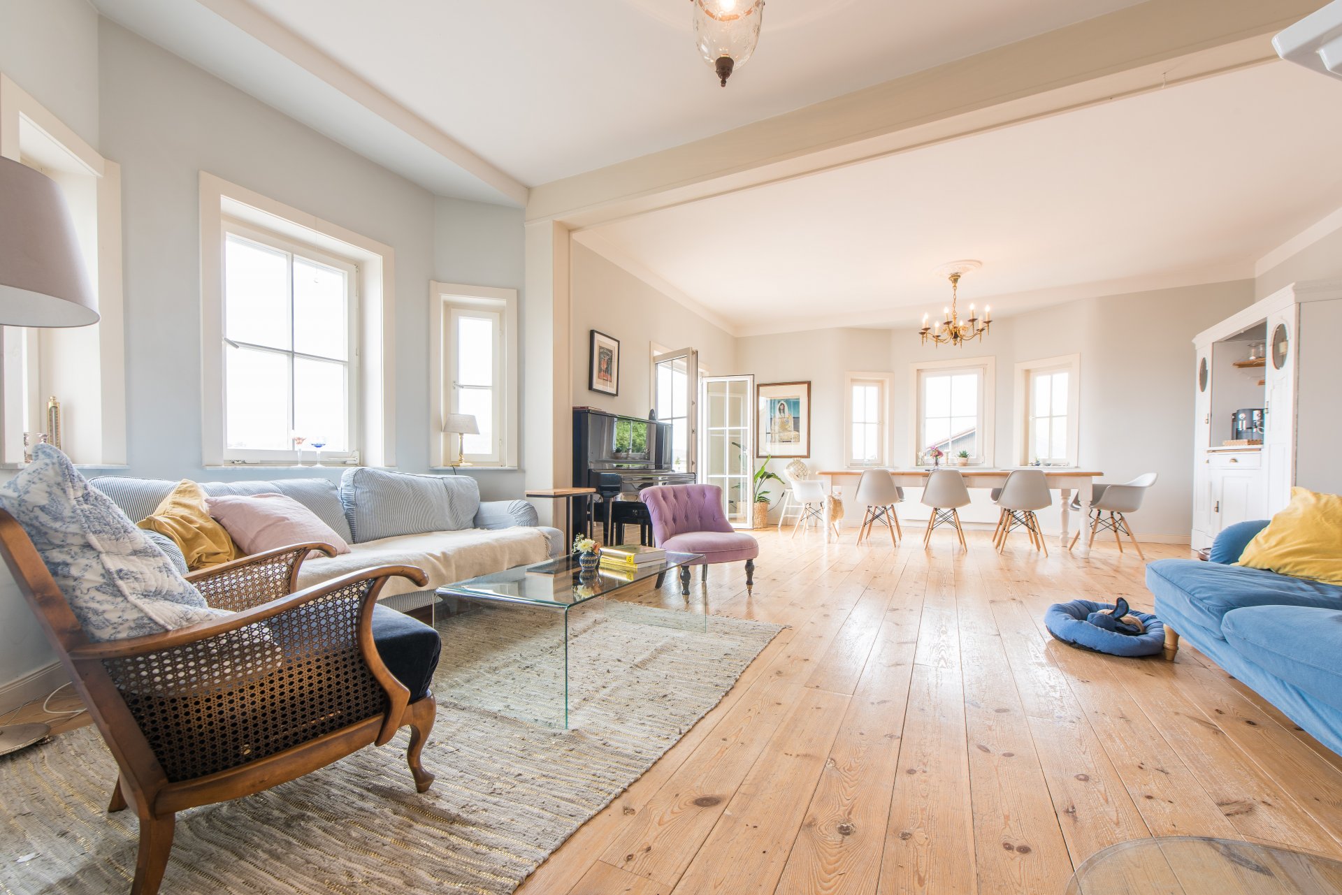 Großes Wohn-, Esszimmer - Oliver Reifferscheid - Immobilienmakler Darmstadt