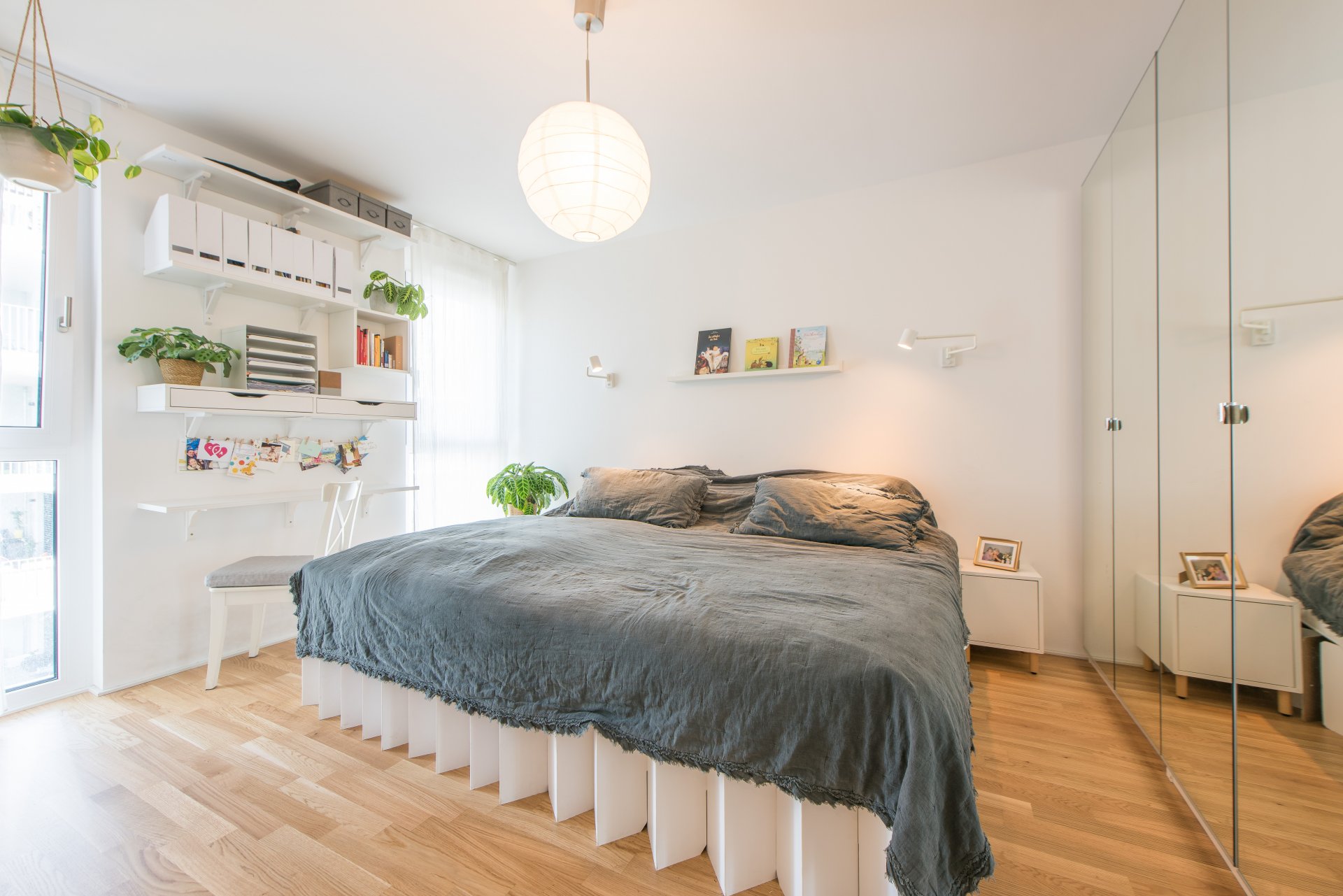 Elternschlafzimmer mit Platz für den Schrank und bodentiefe Fenster - Oliver Reifferscheid - Immobilienmakler Darmstadt