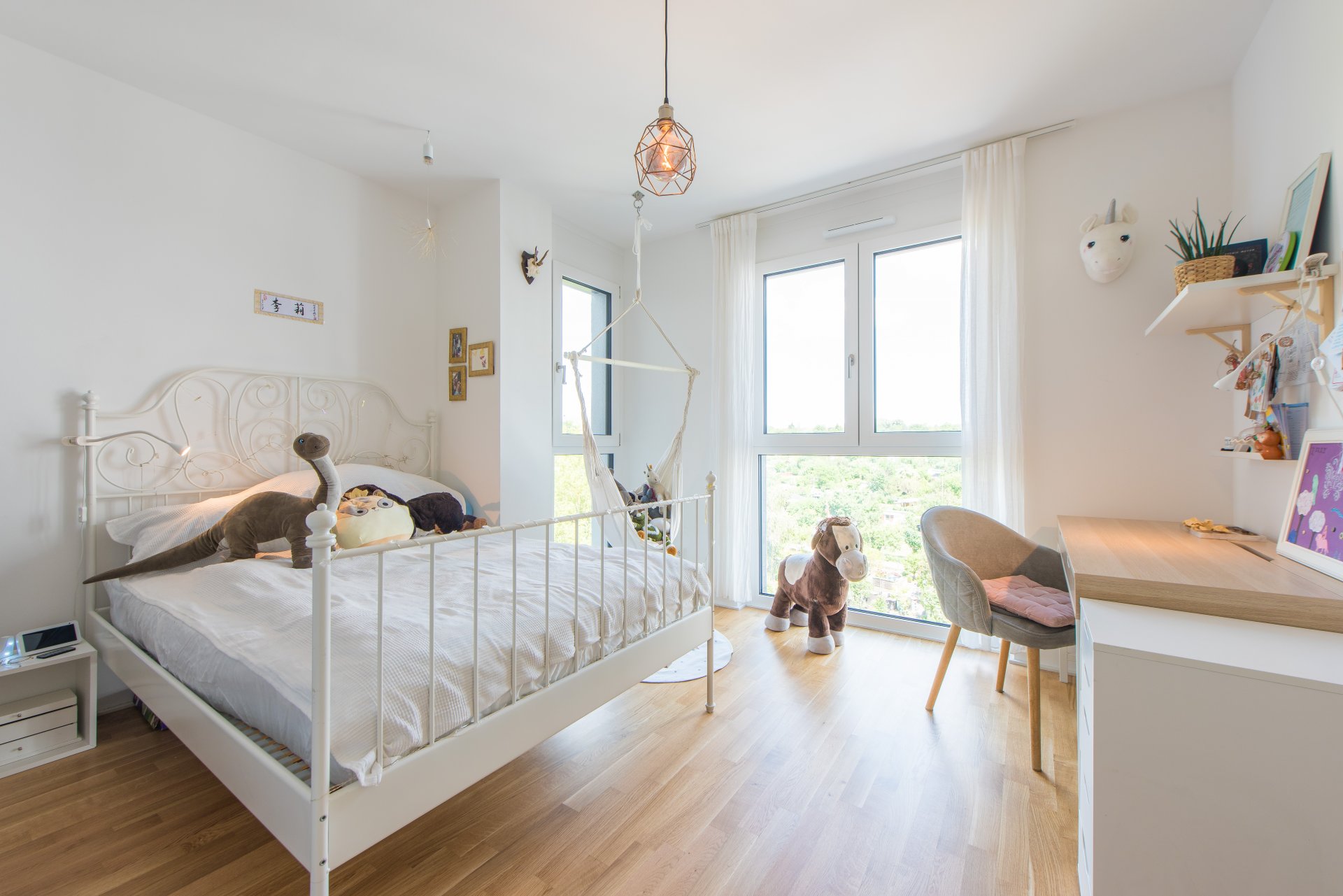 Kinderzimmer mit Sonnenerker - Oliver Reifferscheid - Immobilienmakler Darmstadt