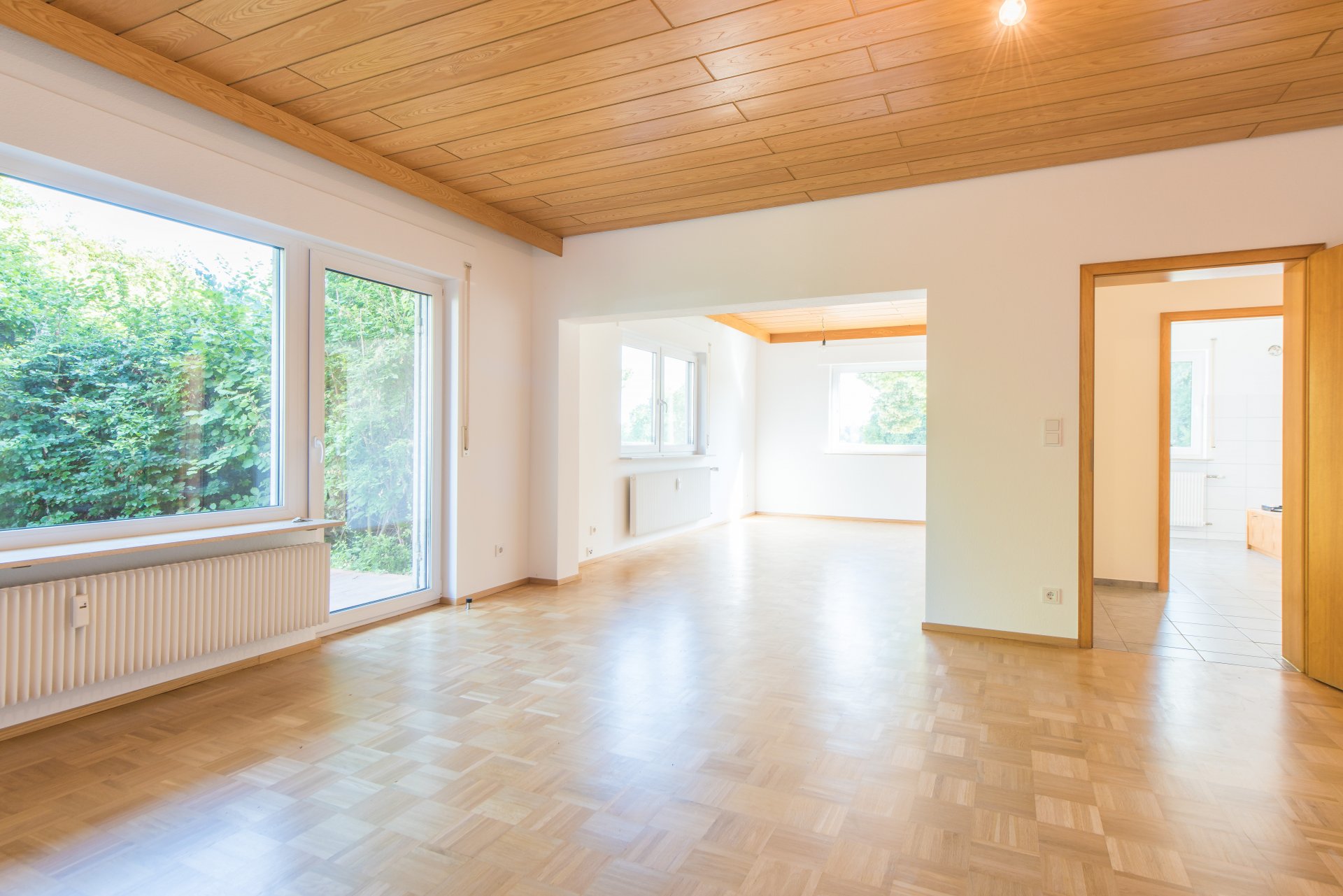 Moderne Grundrisse mit großen, dreifach verglasten Fenstern - Oliver Reifferscheid - Immobilienmakler Darmstadt