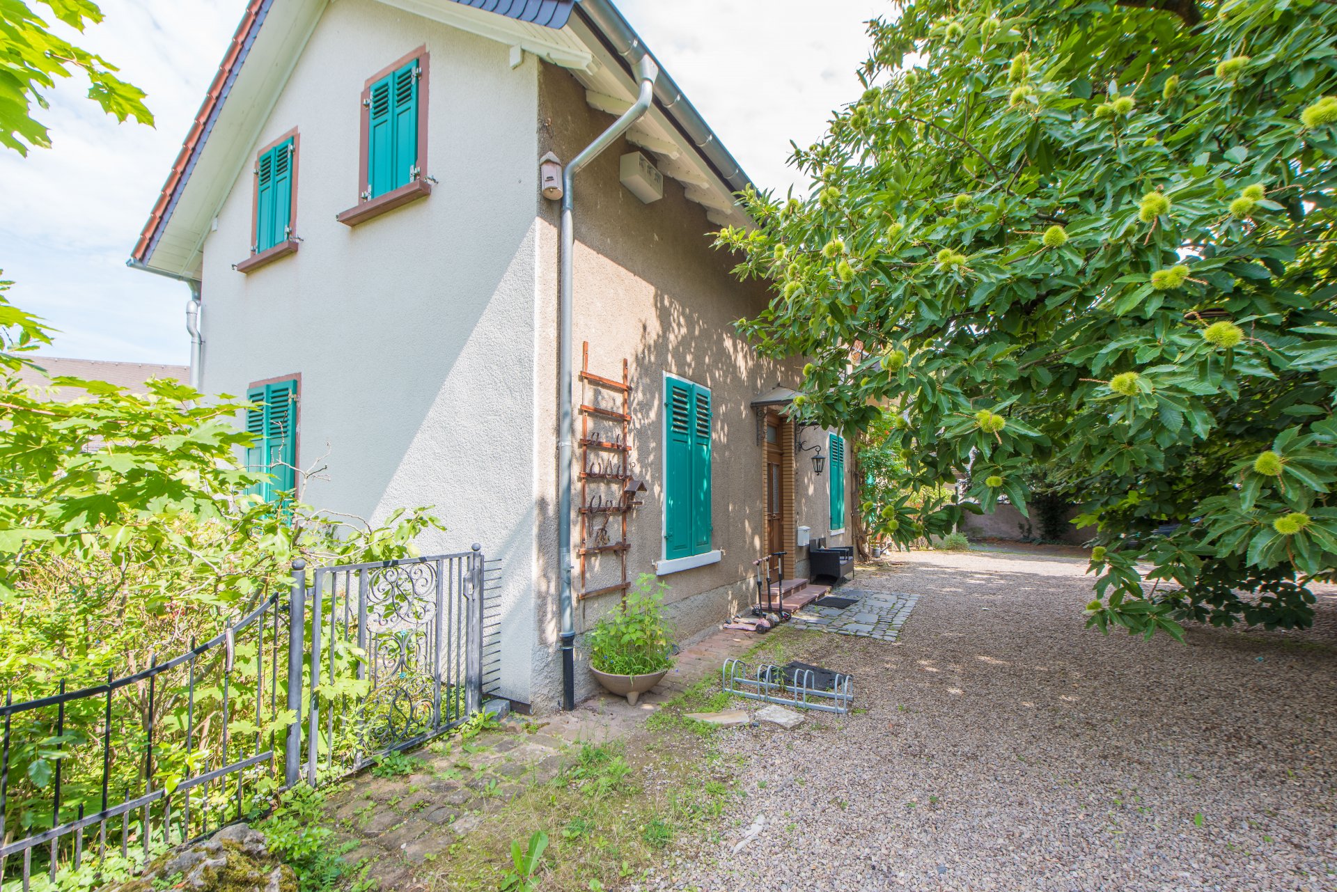 Ca. 145 m² Wohnfläche in der Gartenremise mit großer Terrasse auf der Doppelgarage - Oliver Reifferscheid - Immobilienmakler Darmstadt
