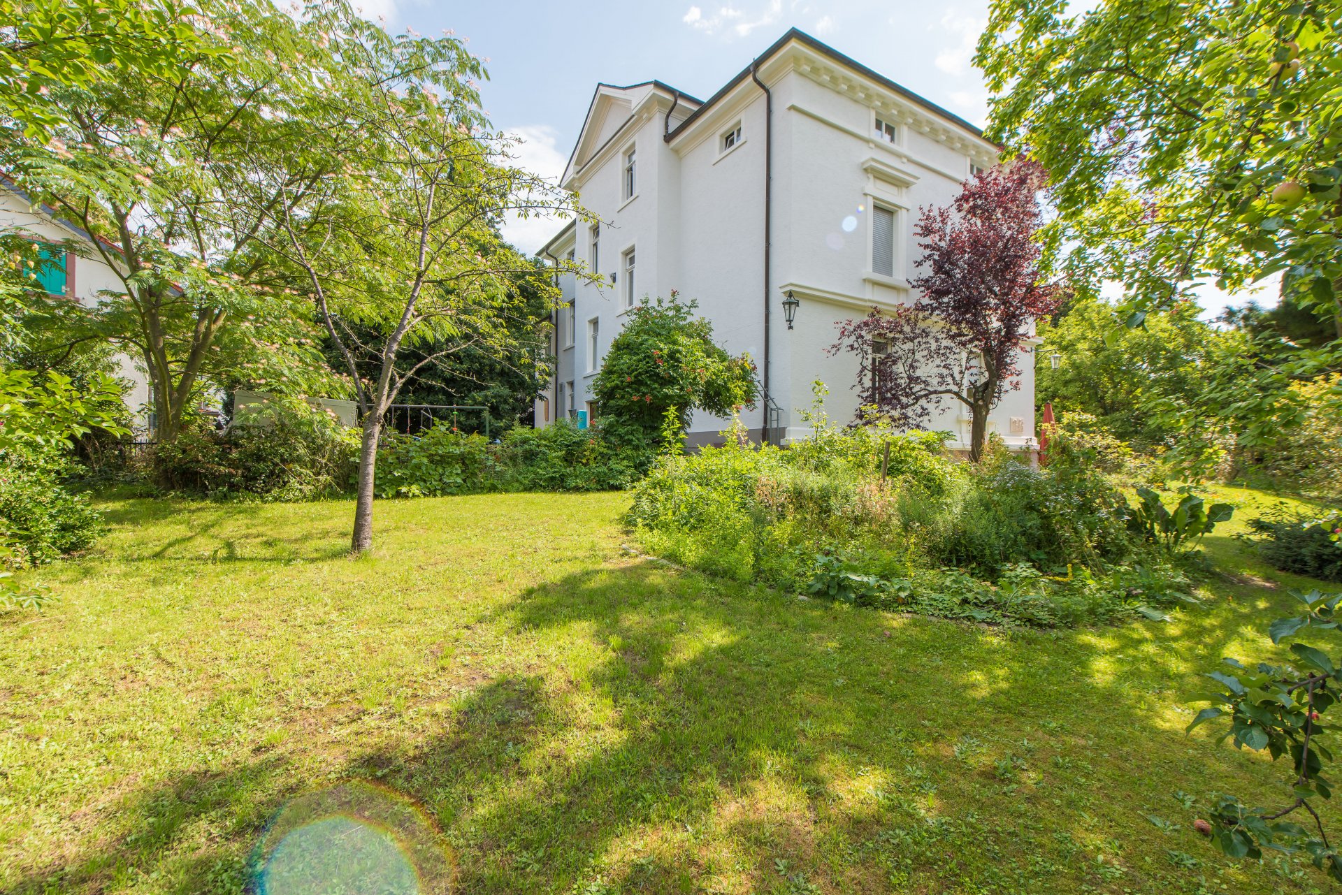 Süd Westausrichtung im Garten, hier könnte Ihr großes Sommerfest stattfinden - Oliver Reifferscheid - Immobilienmakler Darmstadt