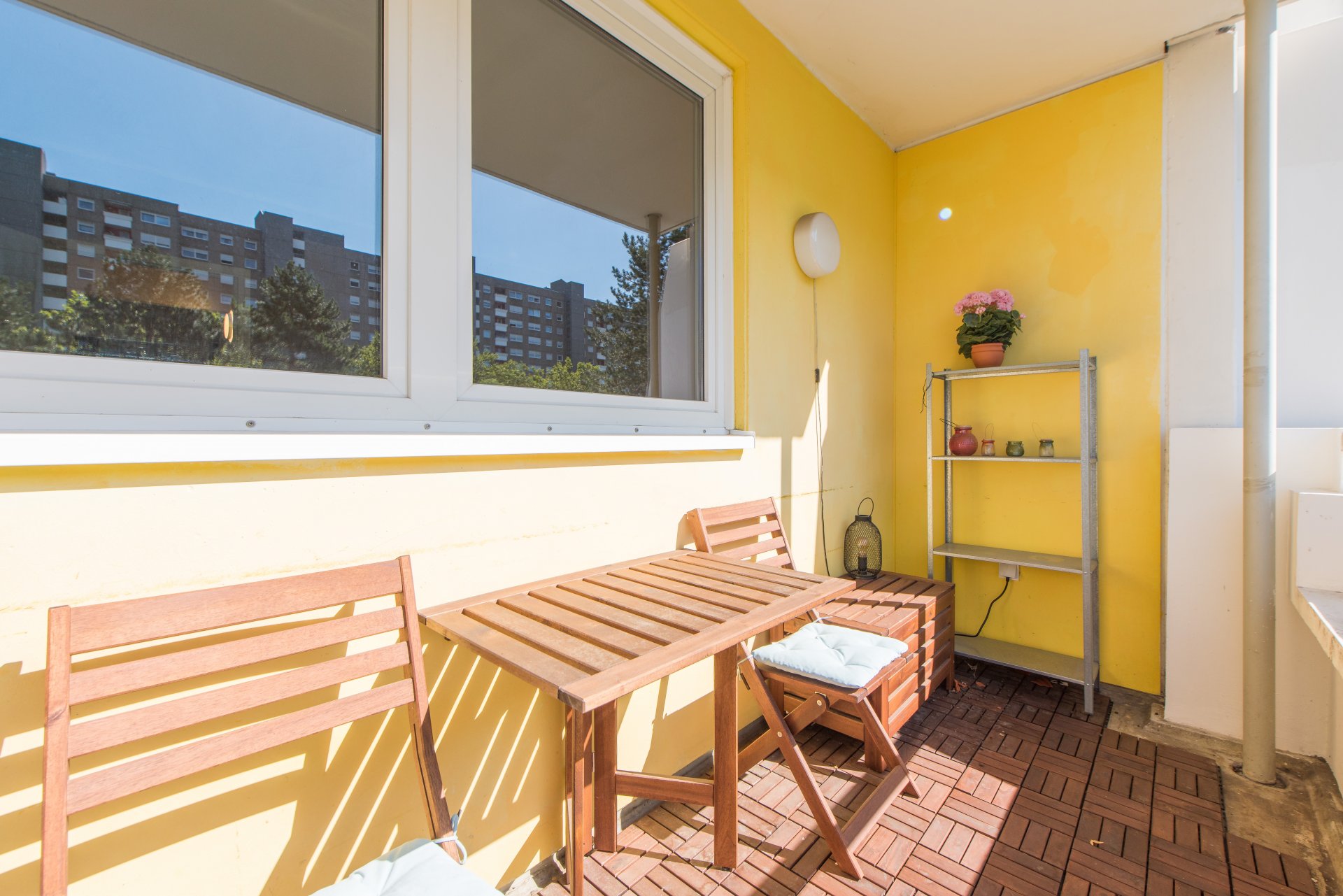 zur Bildergalerie Darmstadt Kranichstein - Schön modernisierte 3-Zimmerwohnung mit Fahrstuhl und Balkon