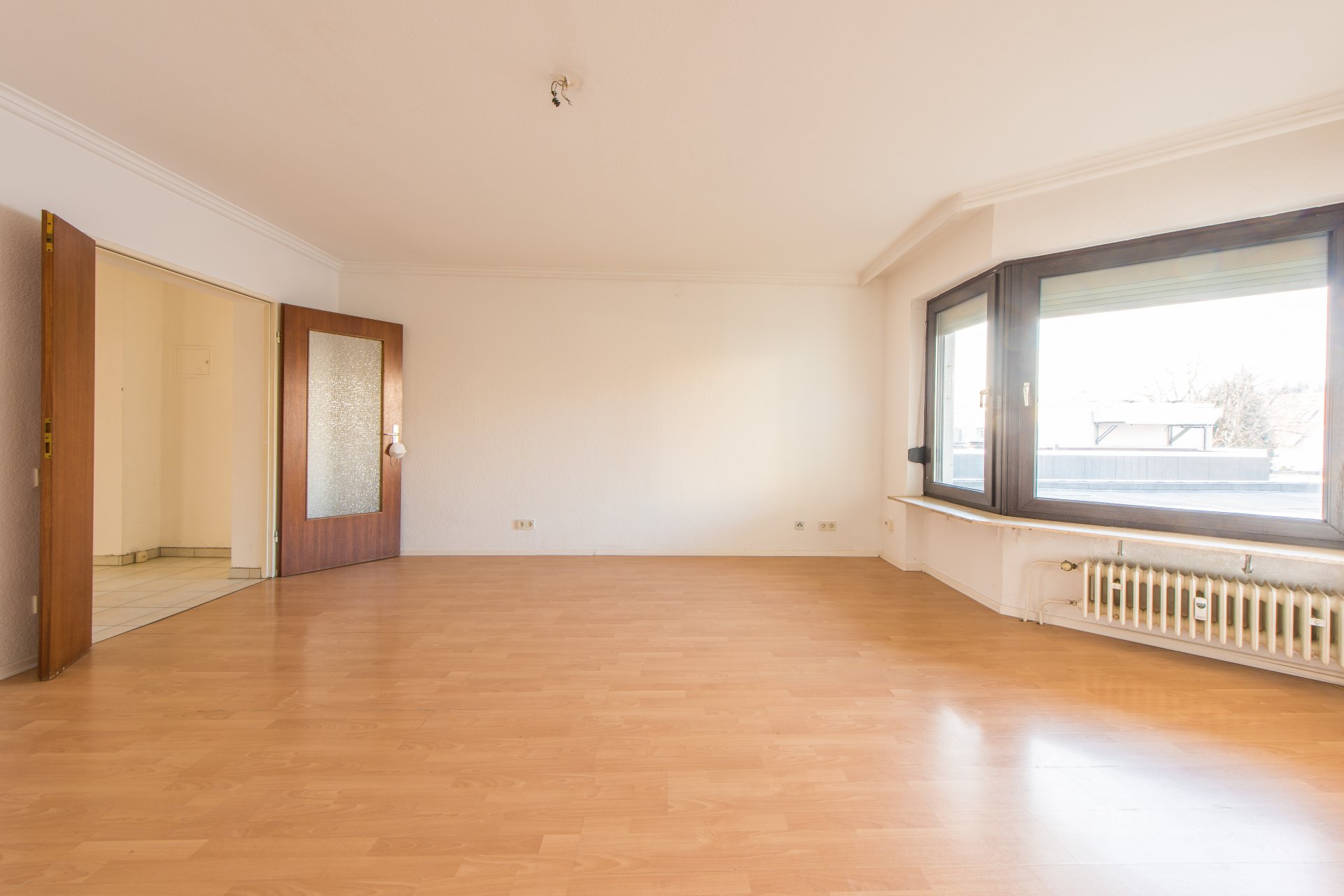 zur Bildergalerie Frankfurt Bonames - Echte Zweizimmerwohnung mit schöner Raumaufteilung
